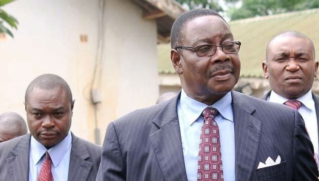 Cover Image for Malawian president abolishes school fees, pledges to end hunger