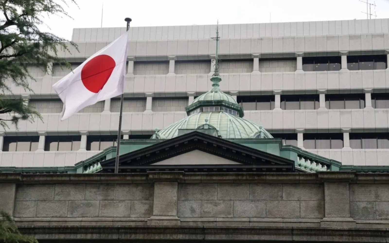 Cover Image for Trade deal clears way for BOJ to tiptoe back to rate hikes