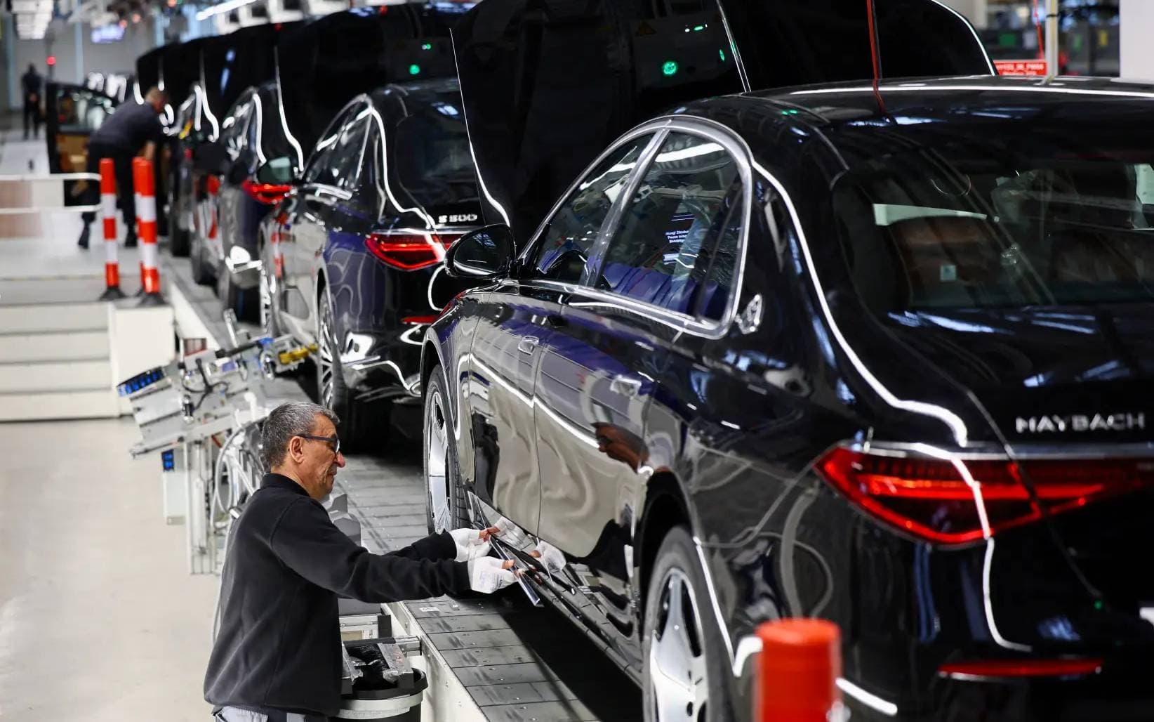 Cover Image for German car lobby urges action on EU-US trade deal delays