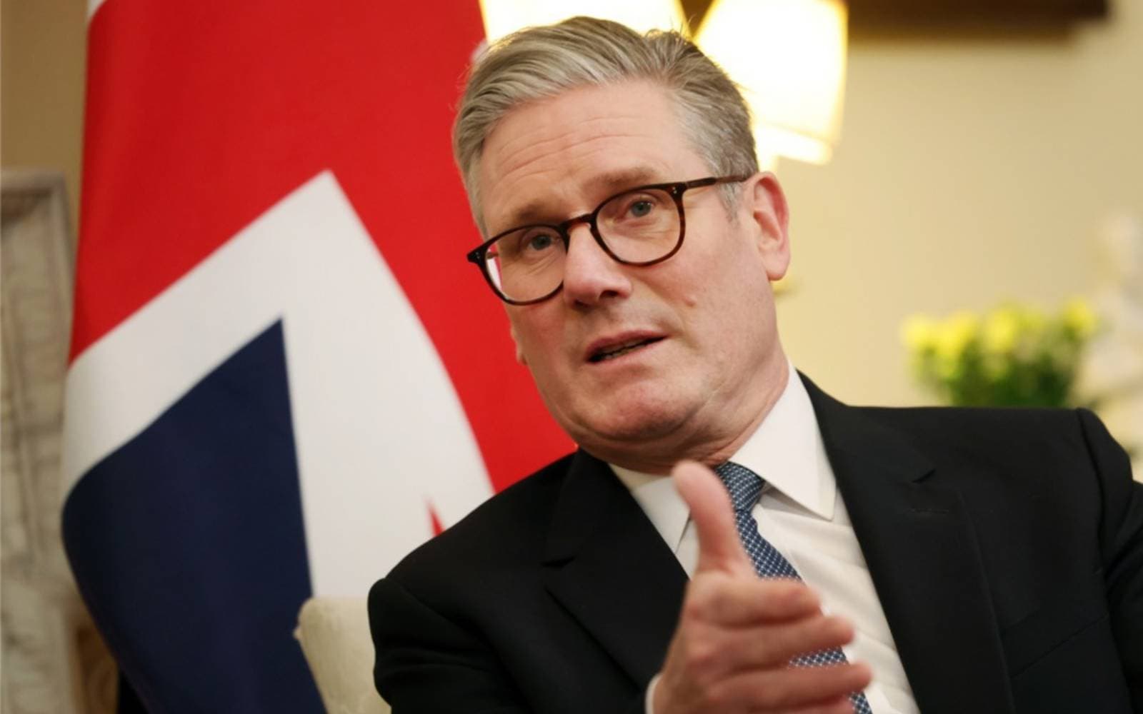 Cover Image for UK’s Starmer defends budget, announces fresh welfare reform push