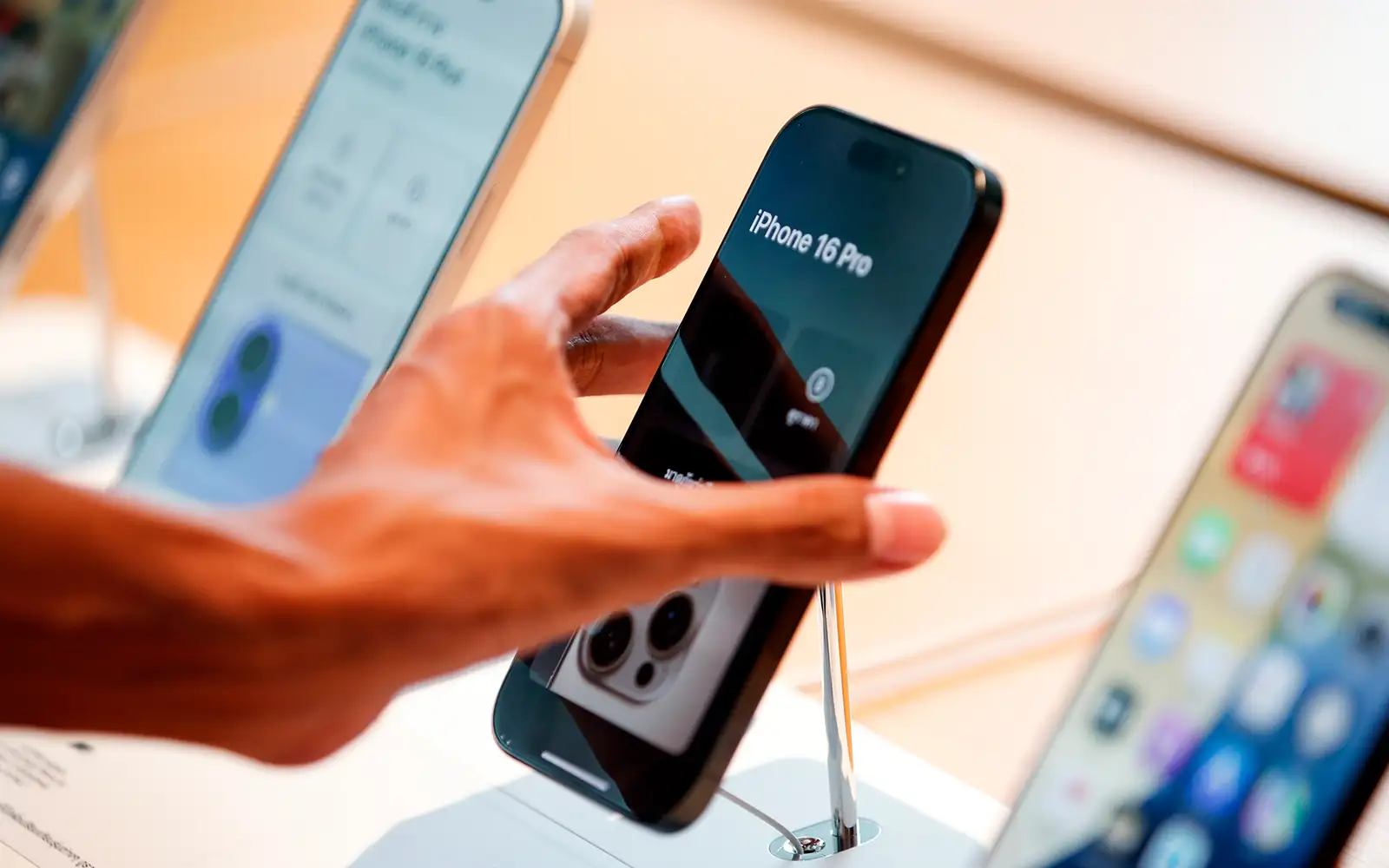 Cover Image for Apple to hold fall event on Sept 9, new iPhones expected