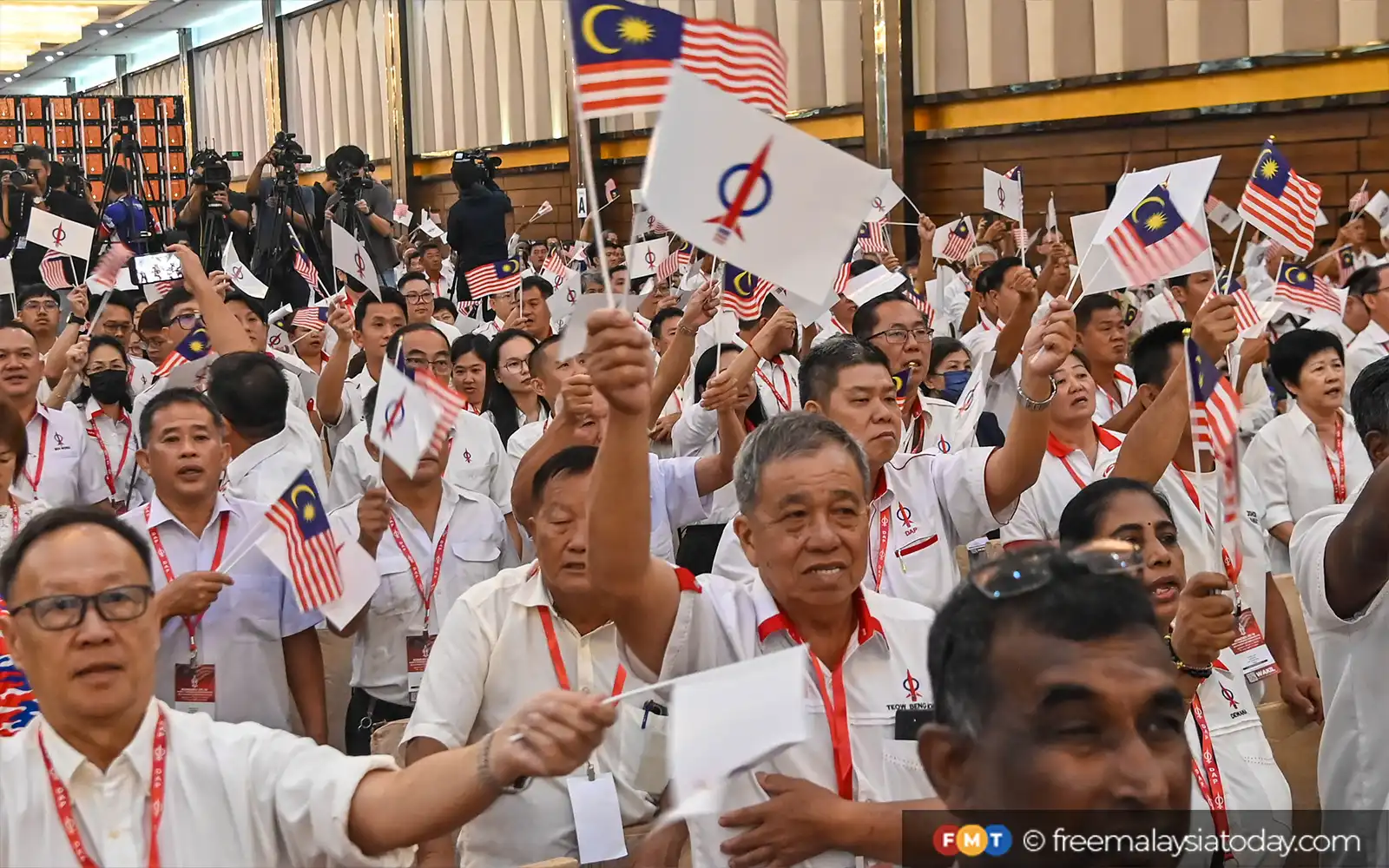 Cover Image for Satira oh satira