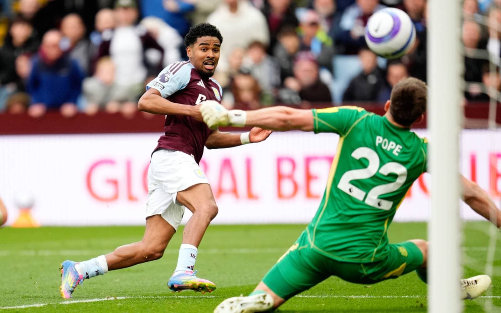 Cover Image for Man City boost top five bid, Aston Villa thrash in-form Newcastle