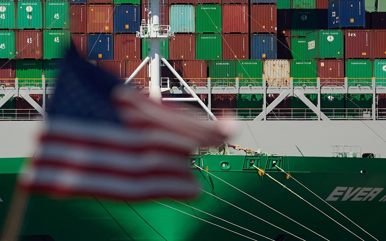 Cover Image for China’s low-value package tariff exemption ends