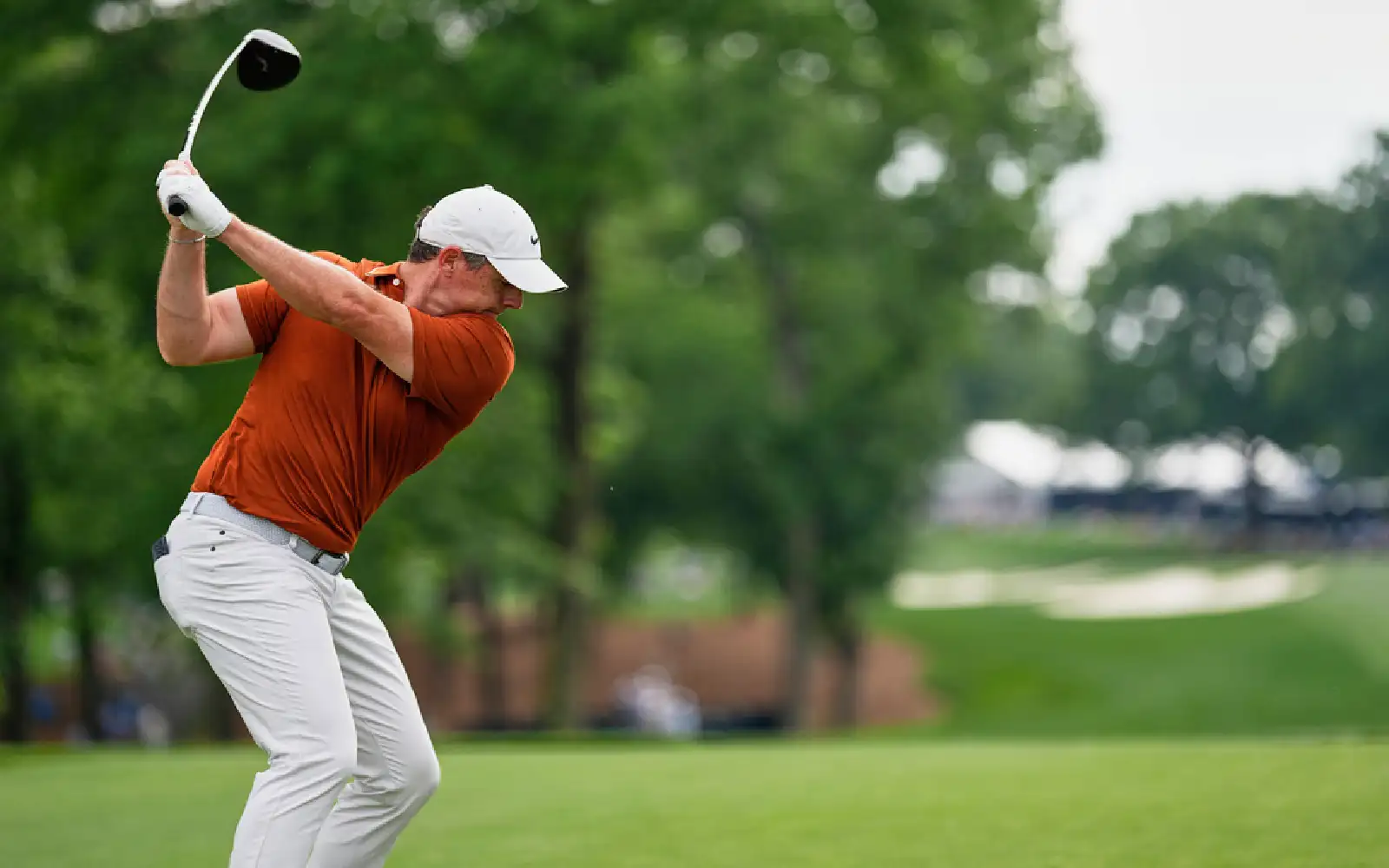 Cover Image for Dangerous weather delays start, forces re-grouping at PGA