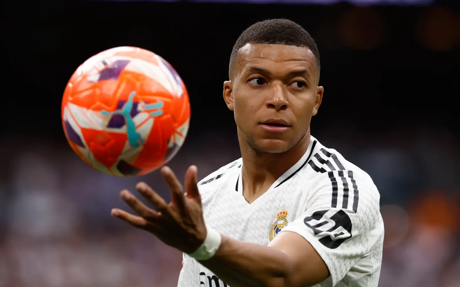 Cover Image for Mbappe drops harassment complaint against PSG