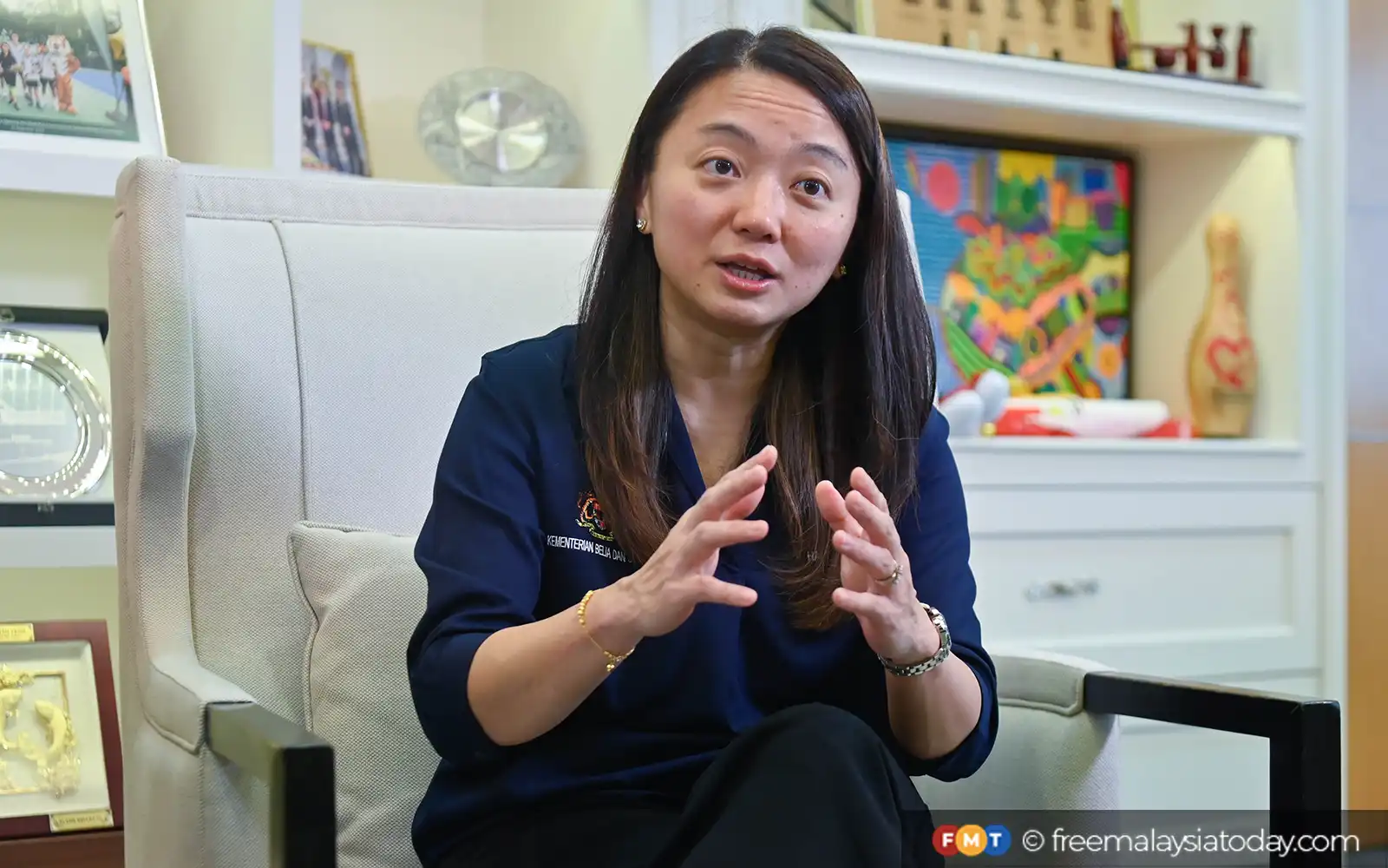 Cover Image for Settle squabbles before SEA Games in Thailand, Hannah tells sports bodies