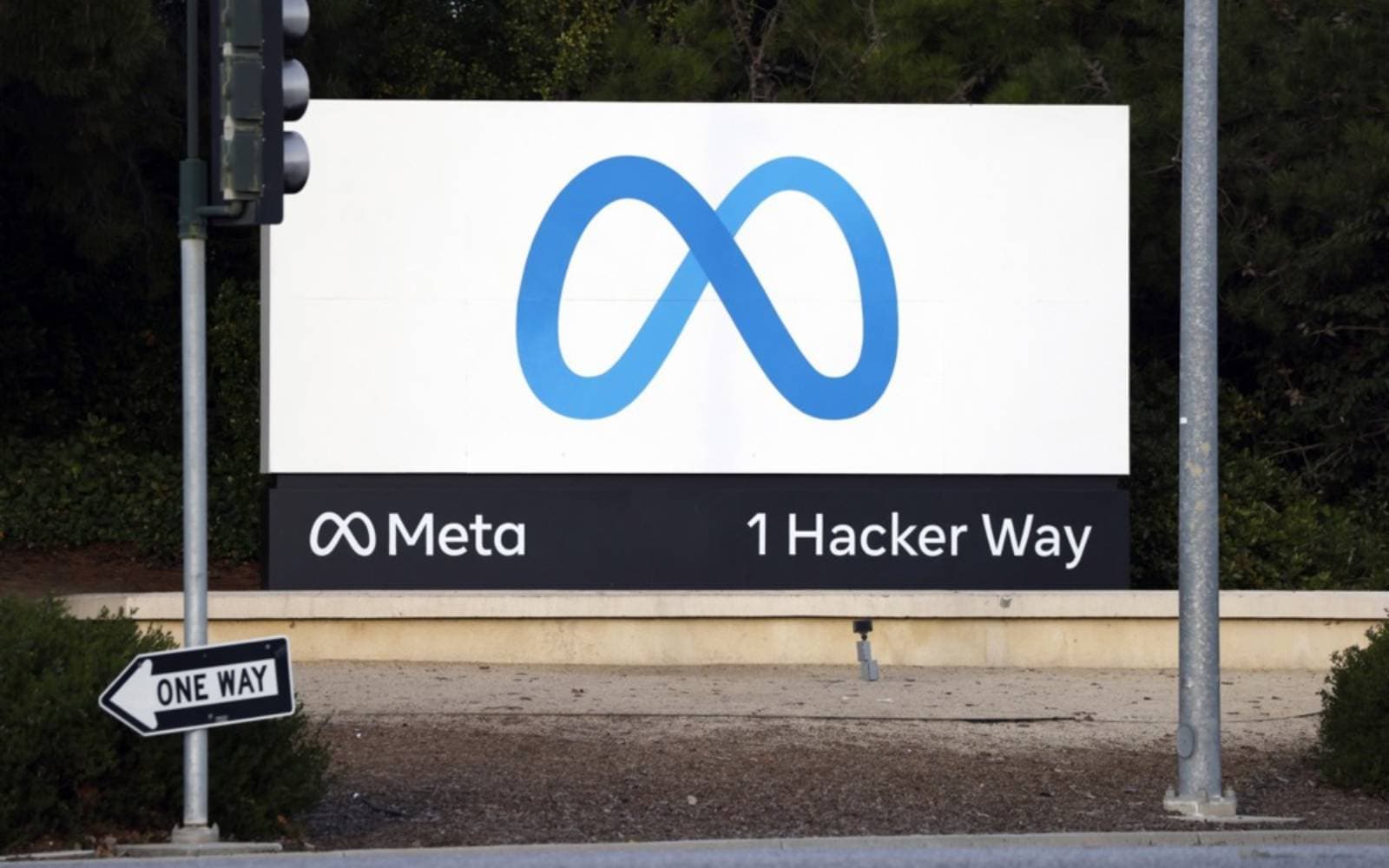 Cover Image for Meta asks judge to rule that FTC failed to prove its monopoly case