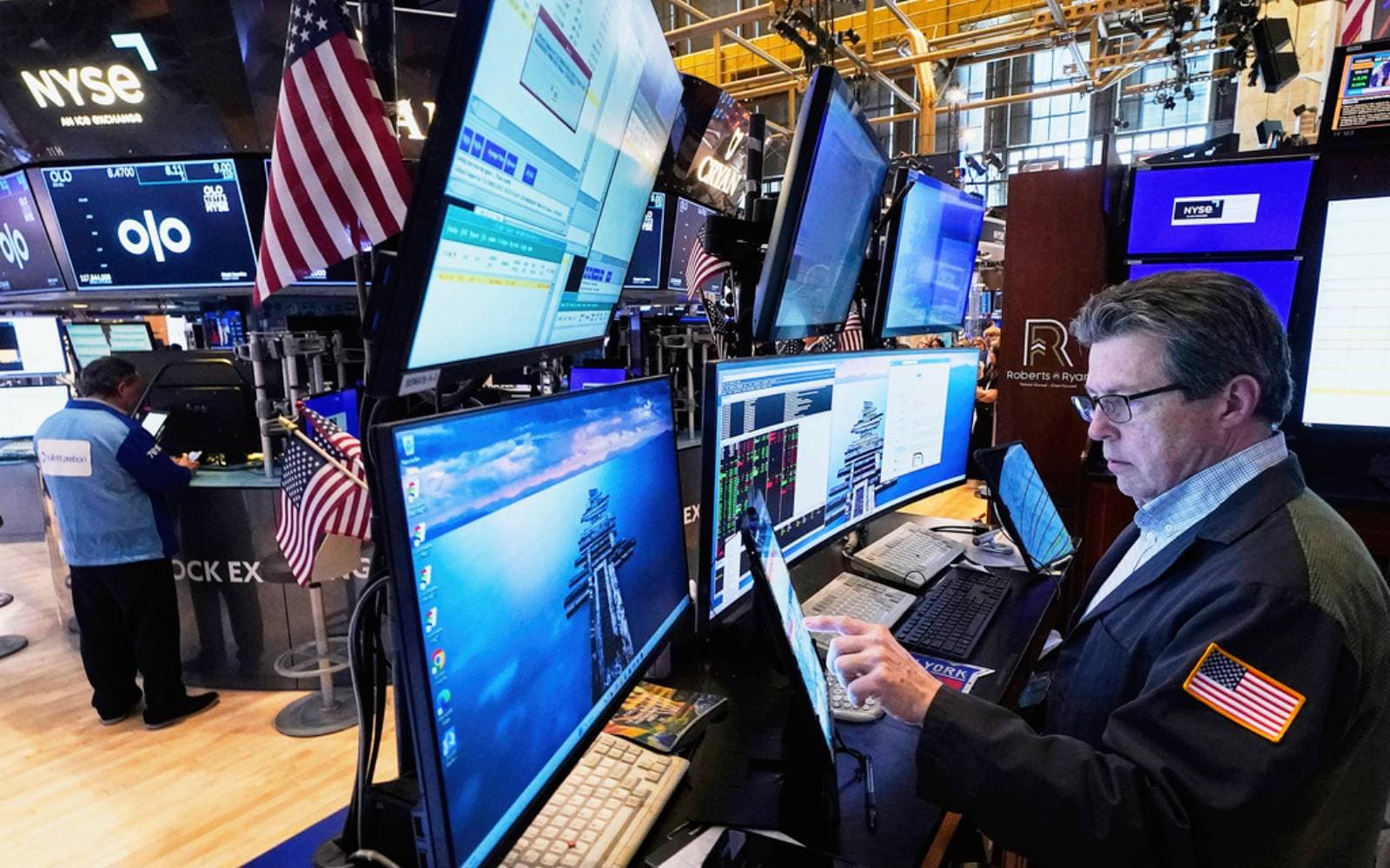 Cover Image for Wall Street futures gain after TSMC’s results support renewed AI optimism