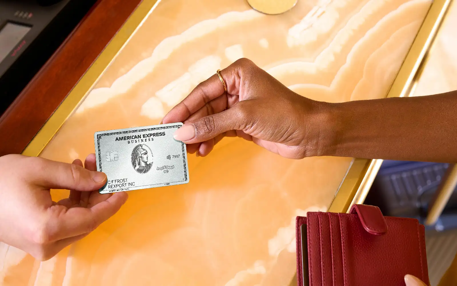 Cover Image for AmEx shrugs off competition fears after beating profit estimates