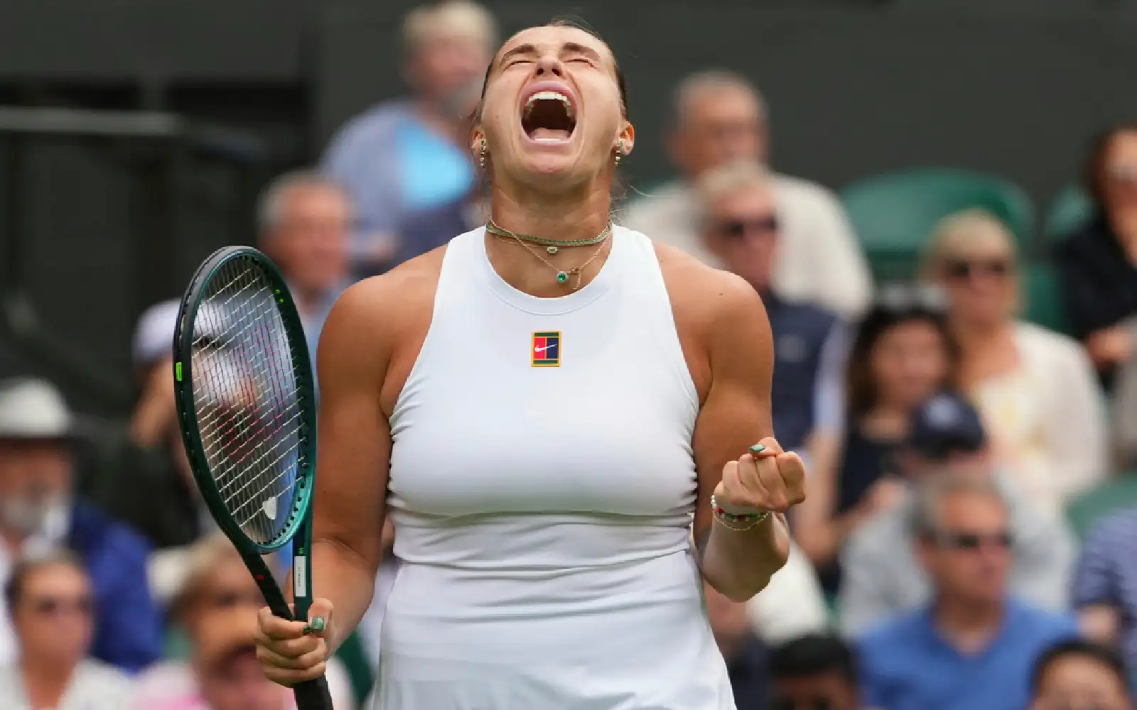 Cover Image for Sabalenka praying for no more Wimbledon upsets after battling win
