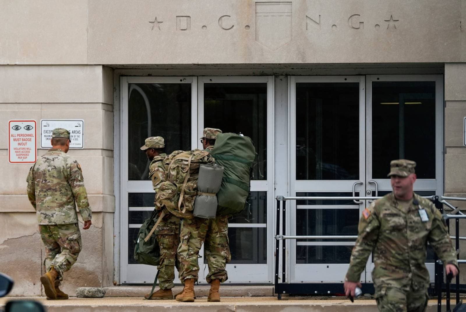 Cover Image for Pentagon says 800 National Guard personnel mobilised for DC mission