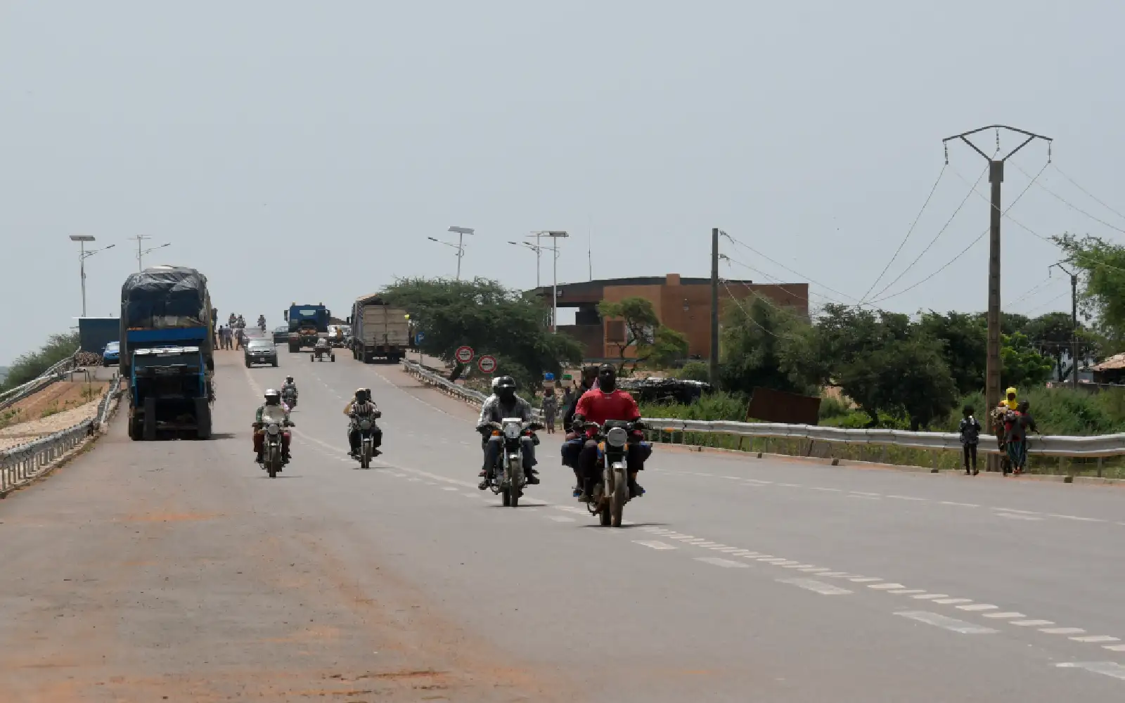 Cover Image for 37 killed after bus plunges into river in Benin