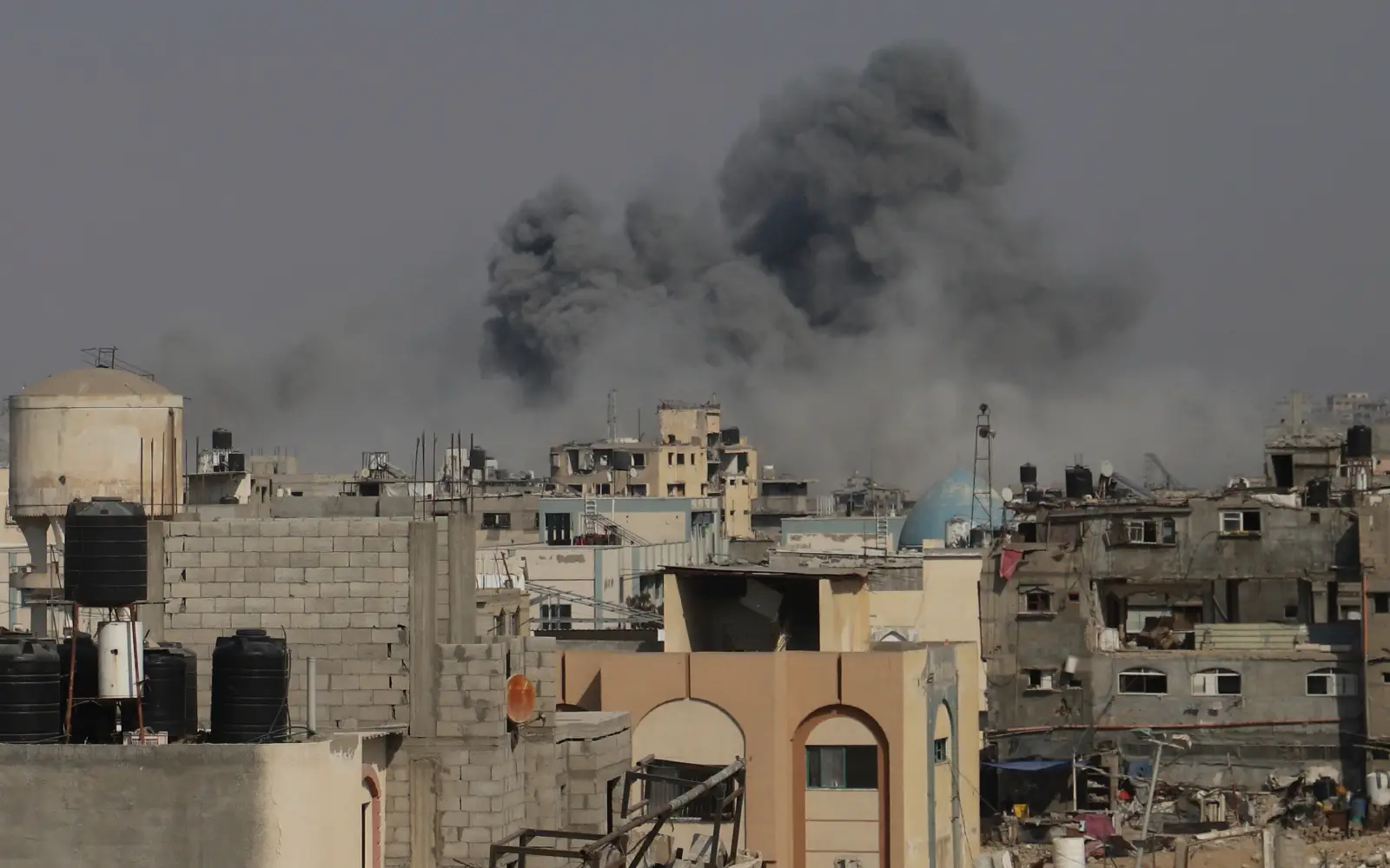 Cover Image for Gaza civil defence reports 42 killed in Israeli attacks