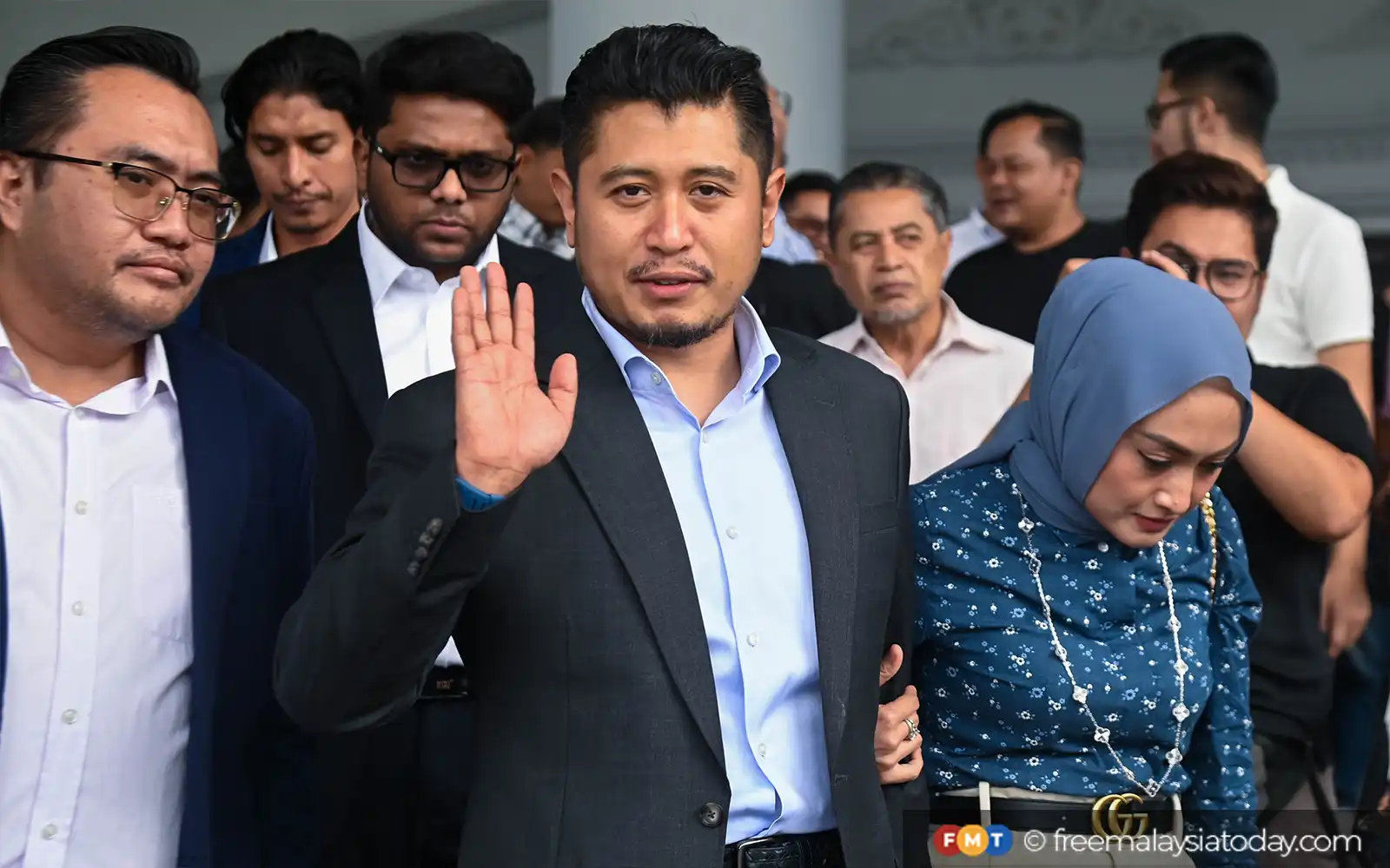 Cover Image for Kes kegentaran awam: Hilman mengaku tidak bersalah