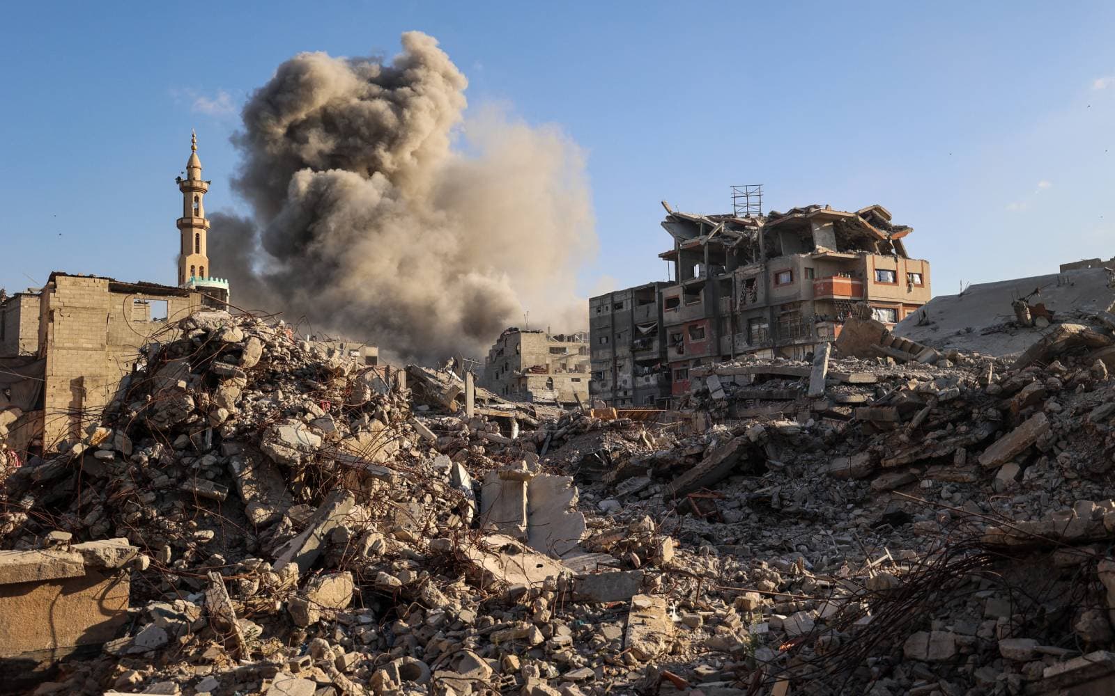 Cover Image for Israel says ceasefire, aid to resume after airstrikes kill 26 in Gaza