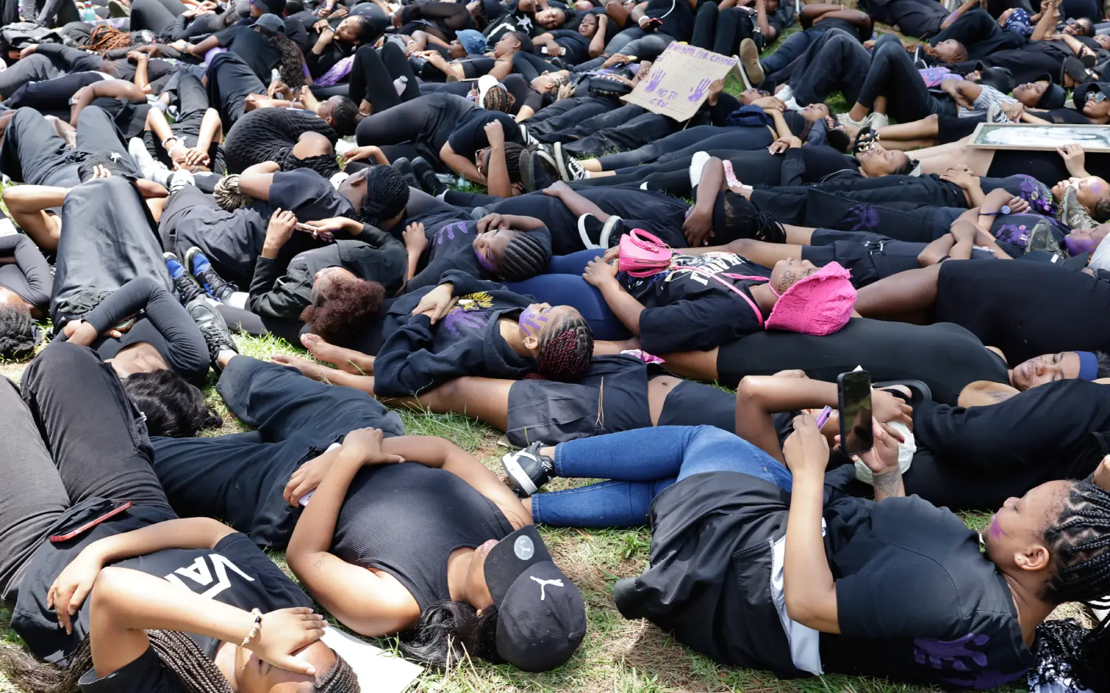 Cover Image for S. Africa accepts huge rate of violence against women is national disaster