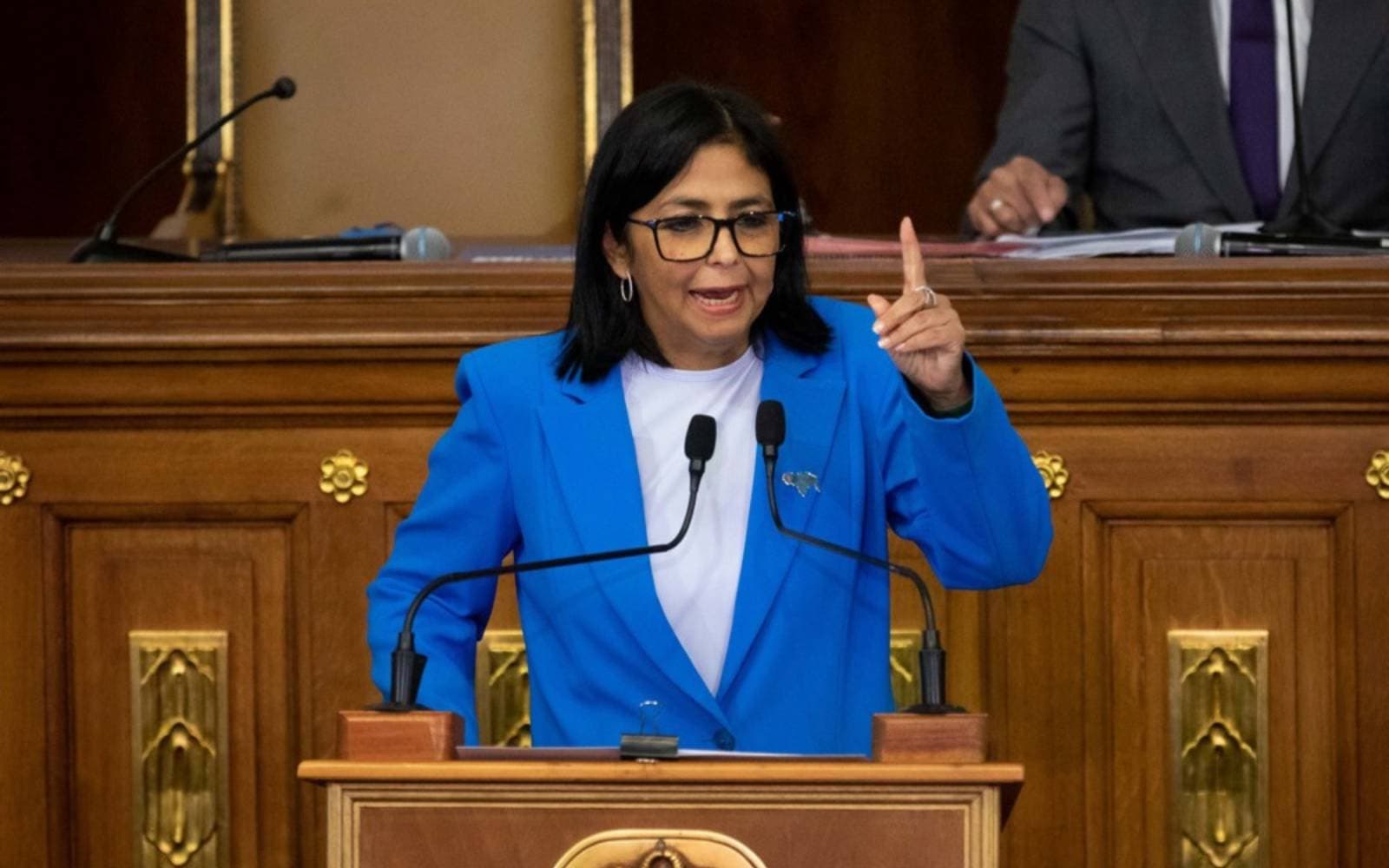 Cover Image for New Venezuela leader says ‘no foreign power’ running country