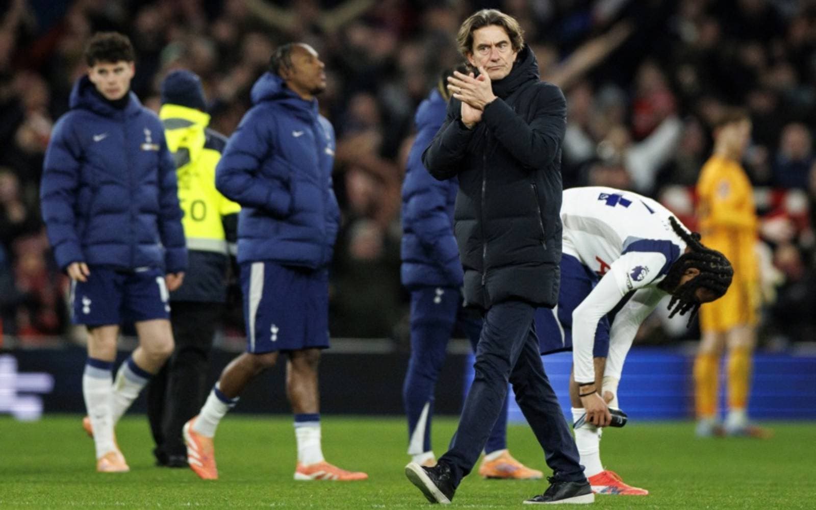 Cover Image for Spurs boss Frank says Romero outburst ‘dealt with internally’