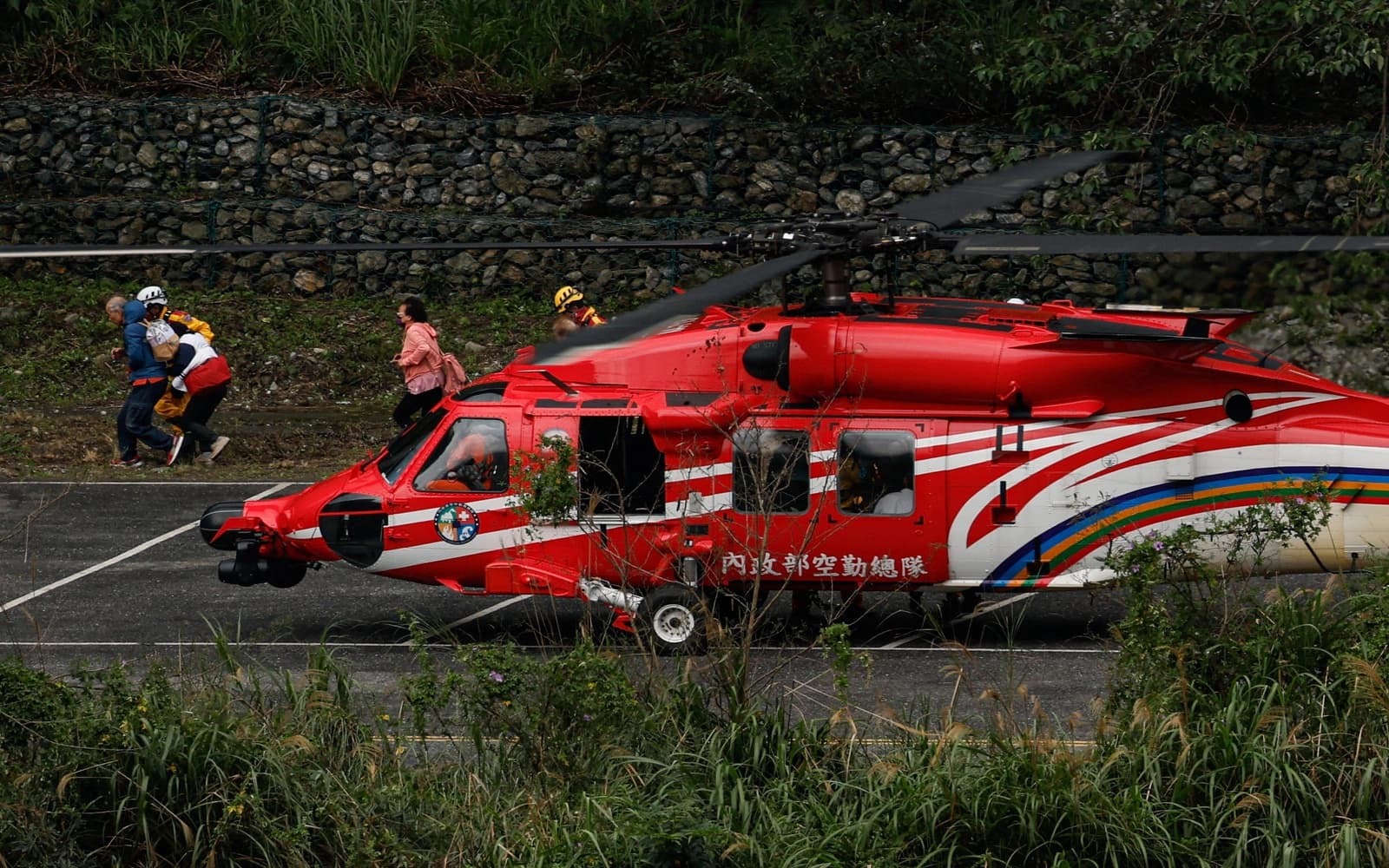 Cover Image for 6.0-magnitude earthquake hits Taiwan