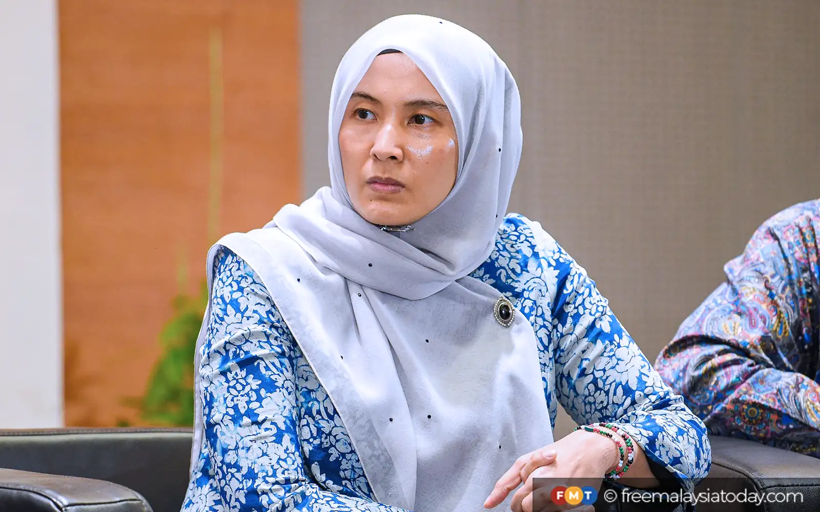 Cover Image for Nurul Izzah gesa polis siasat dakwaan berkait Azam, bukan hanya laporan Bloomberg