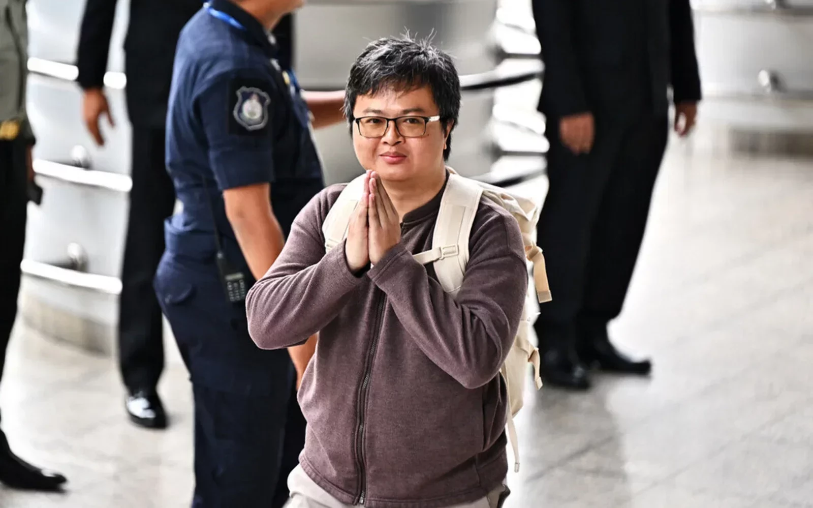 Cover Image for Thai court extends sentence for lawyer who called for monarchy reform