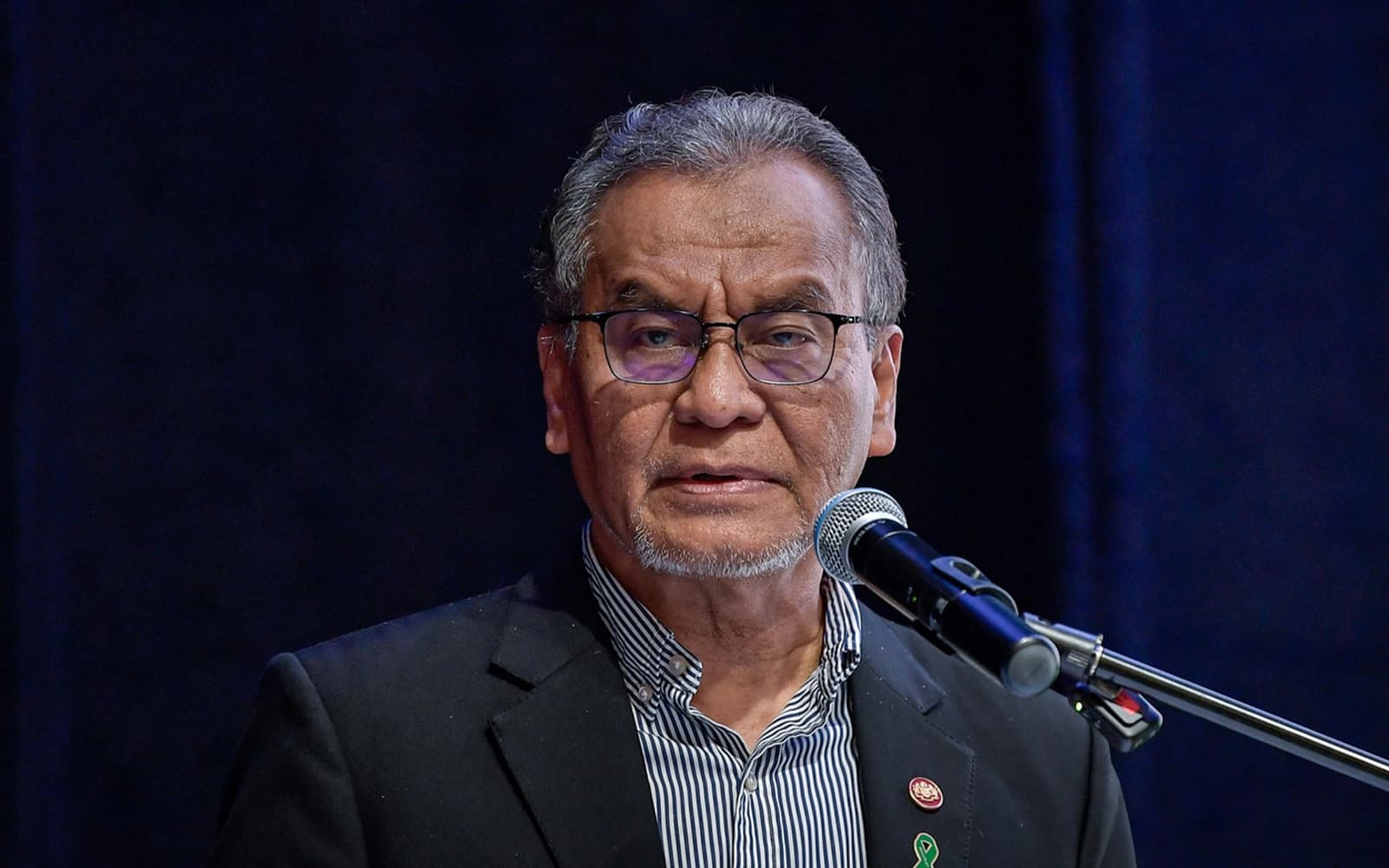 Cover Image for Govt hospitals won’t turn away stateless children, says Dzulkefly