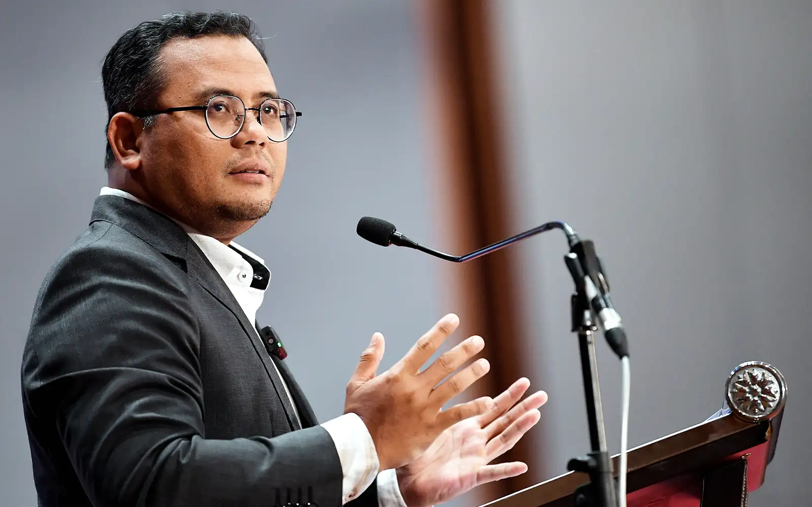 Cover Image for Fokus keupayaan syarikat, Amirudin jawab isu kerabat diraja dikait kontrak parkir