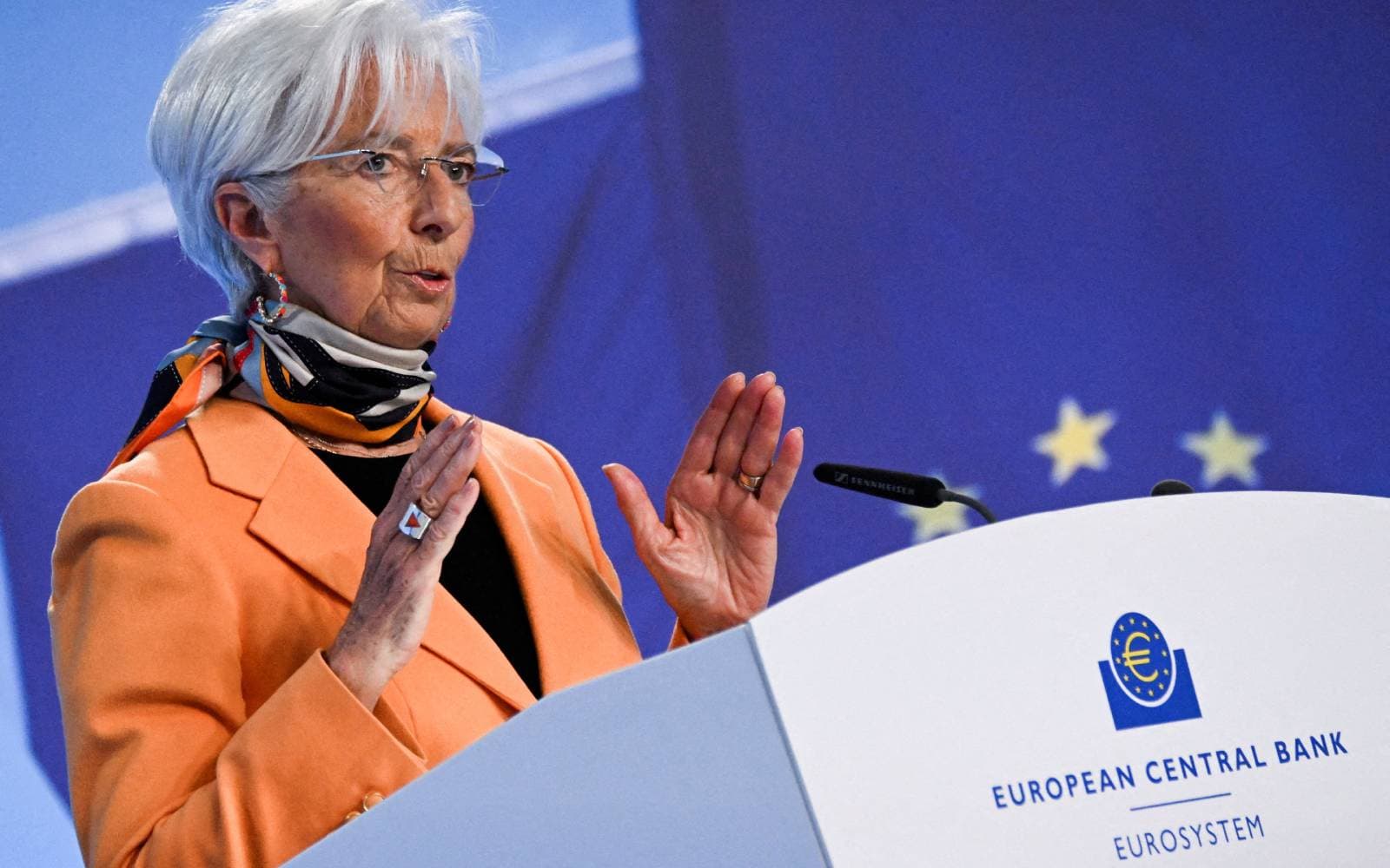 Cover Image for ECB president Lagarde plans to quit before Macron’s term ends
