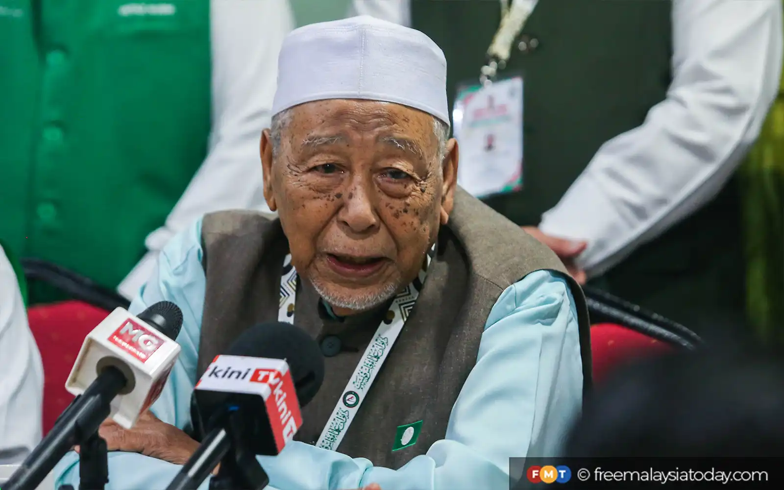 Cover Image for Mursyidul Am PAS tegur tindakan gopoh gugur keahlian 3 bekas Adun