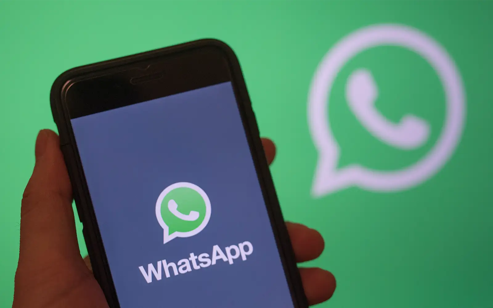 Cover Image for Lawsuit claims Meta can see WhatsApp chats in breach of privacy