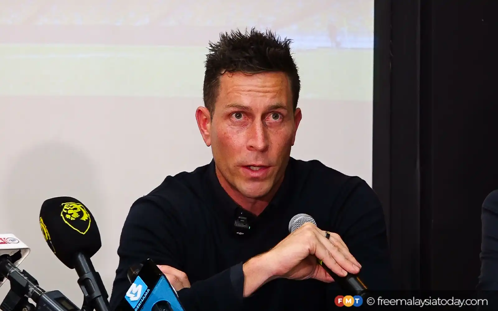 Cover Image for I am CEO, not ‘consultant’ to Harimau Malaya, says Rob Friend