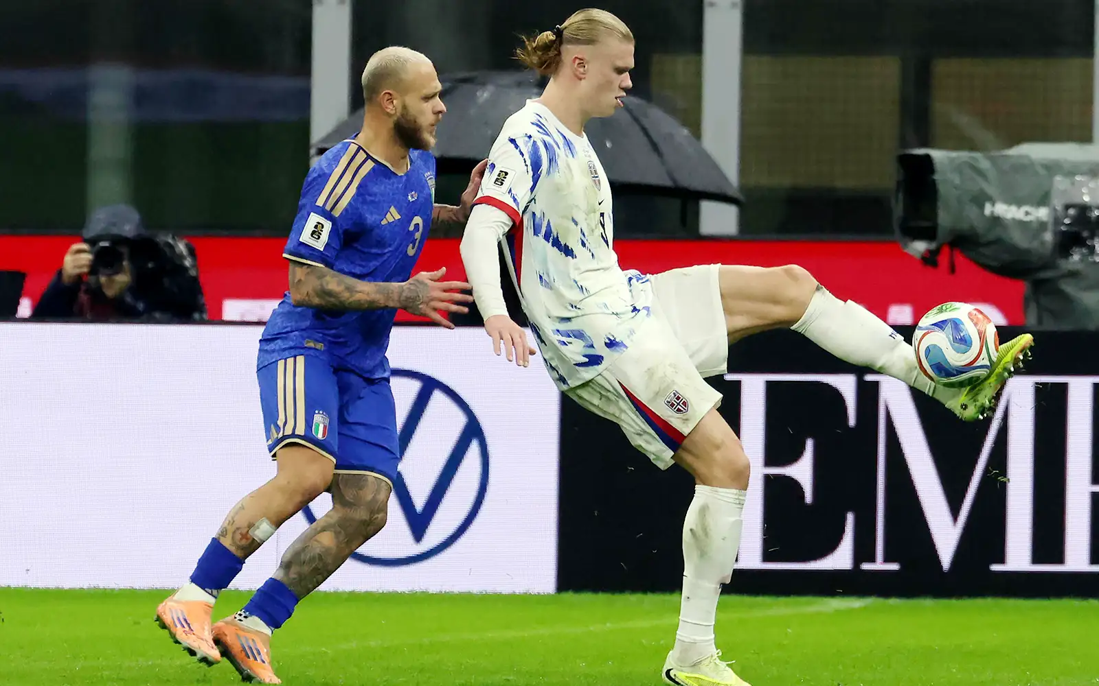 Cover Image for Weight of goals could see Haaland join the greats