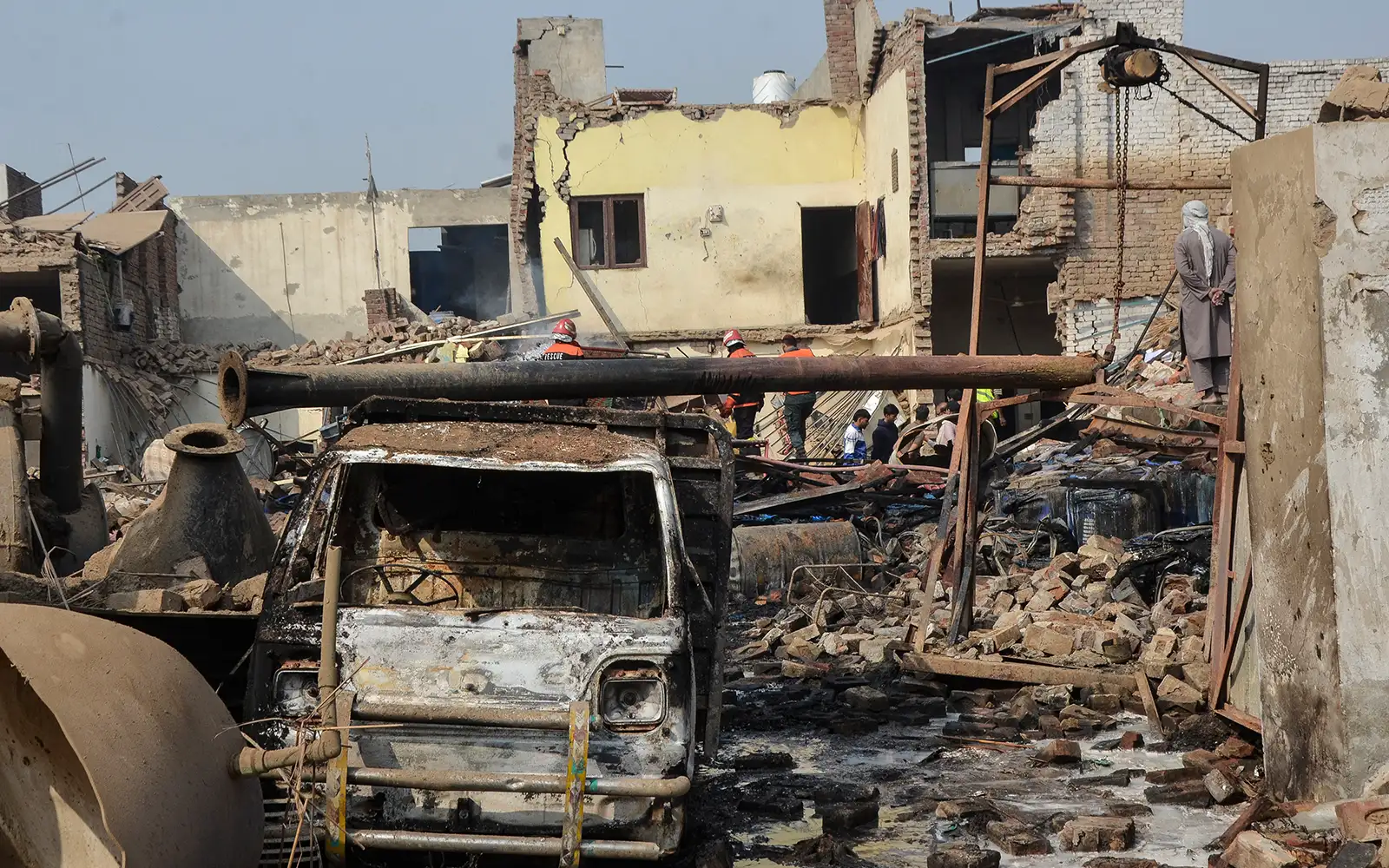 Cover Image for 14 maut dalam letupan gas di kilang kimia