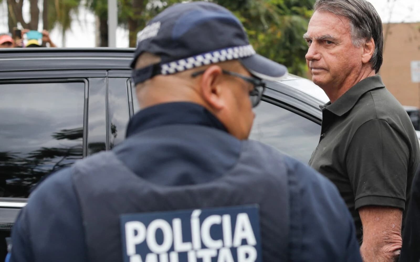 Cover Image for Brazil orders house arrest for Bolsonaro accomplices in coup plot