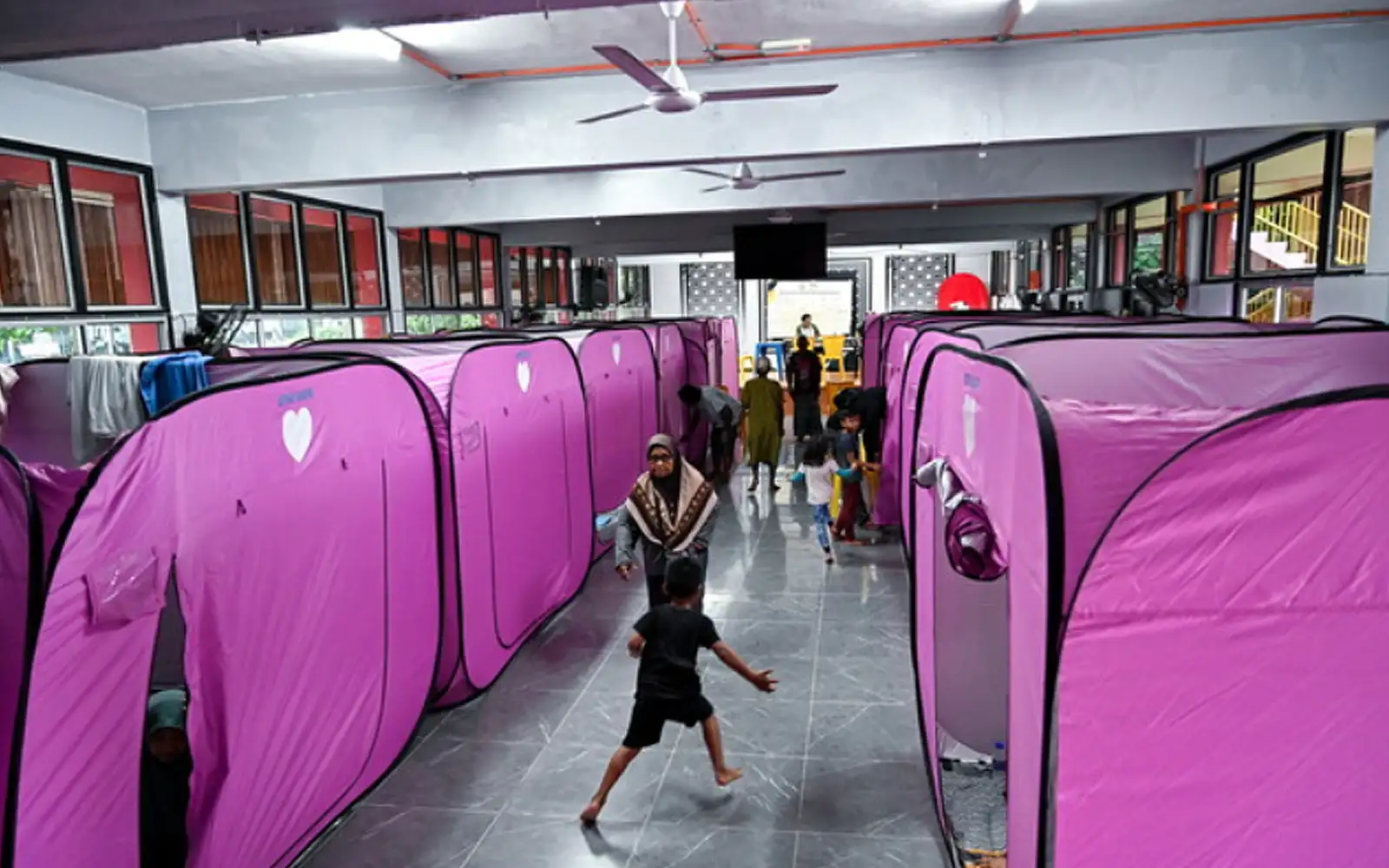 Cover Image for Mangsa banjir di Pahang, Terengganu makin kurang