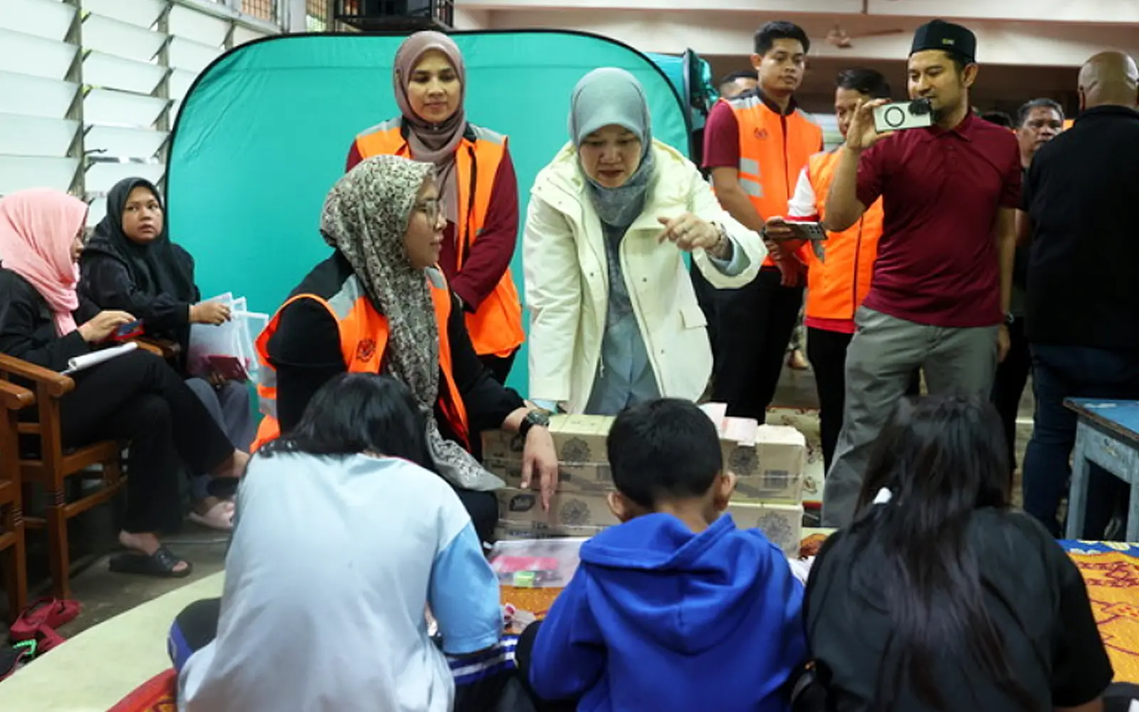 Cover Image for KPM aktif ‘Ops Payung’ pastikan calon SPM selamat duduki peperiksaan