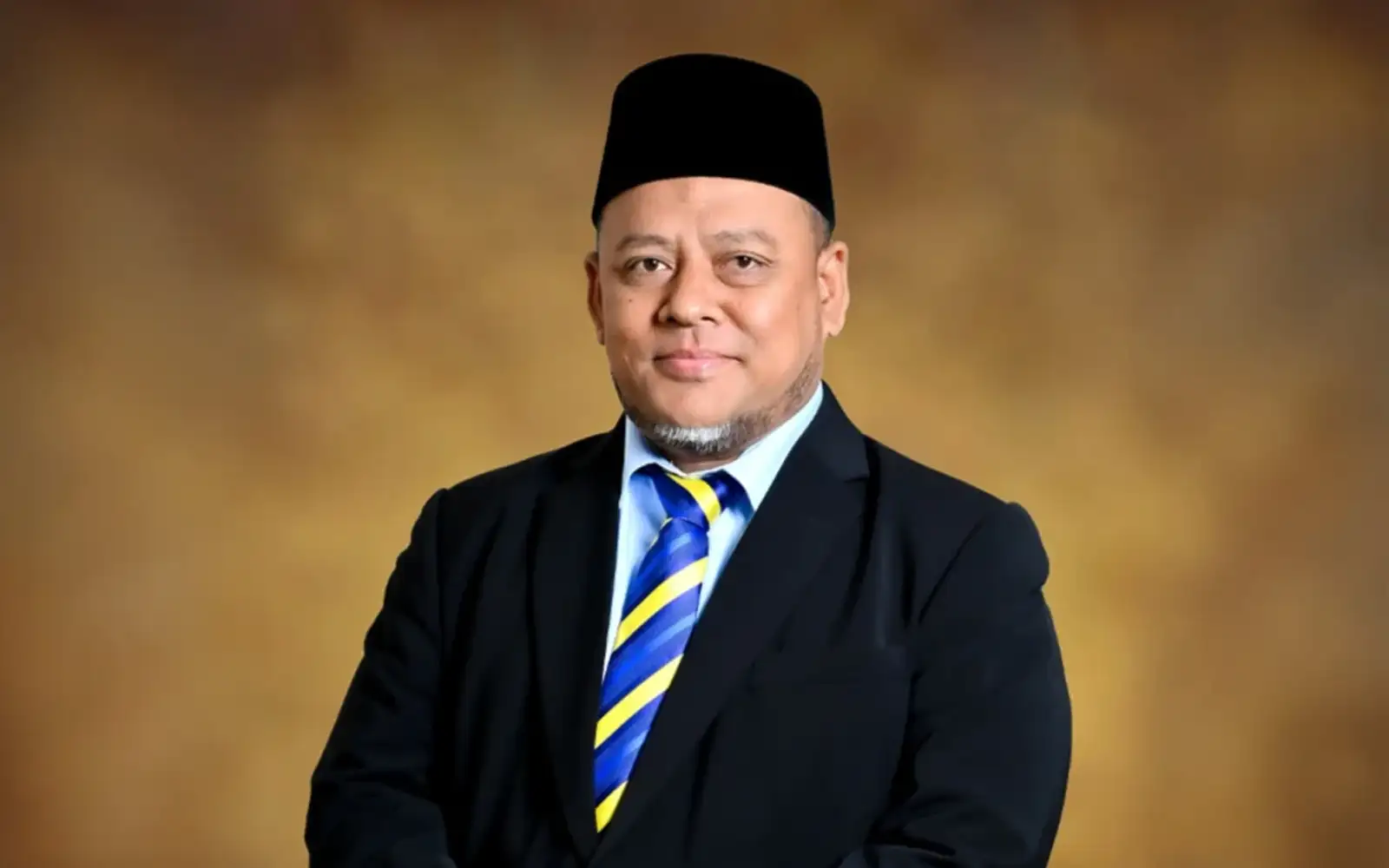 Cover Image for Dihentikan keahlian PAS, Adun Bintong akan rayu