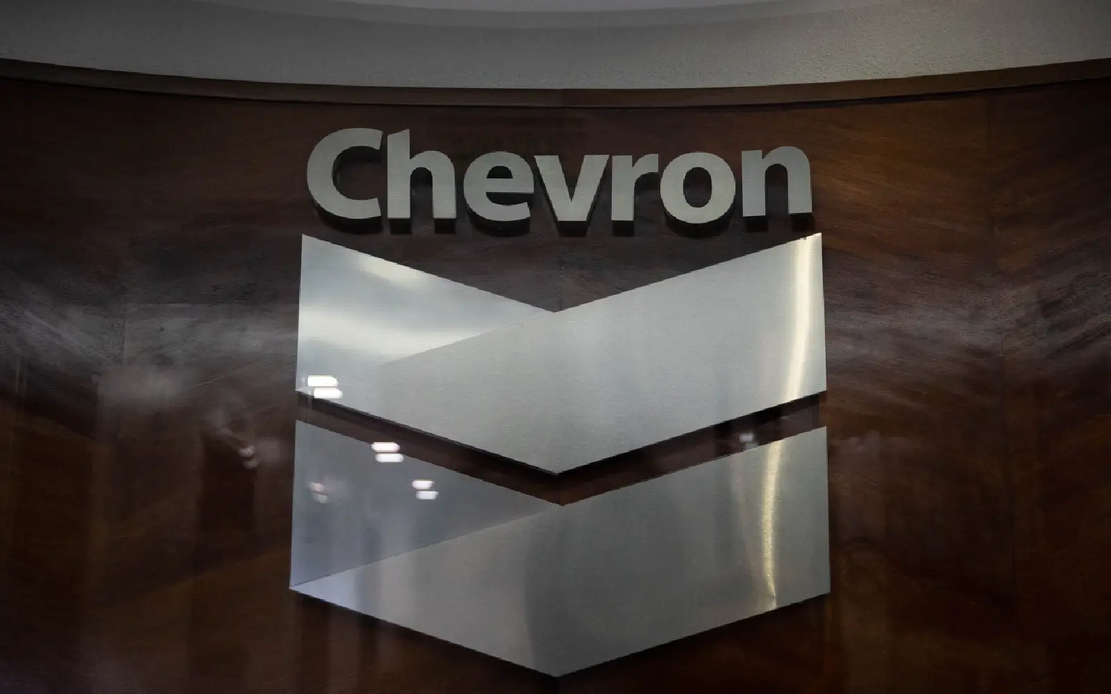 Cover Image for Chevron, the only foreign oil company left in Venezuela