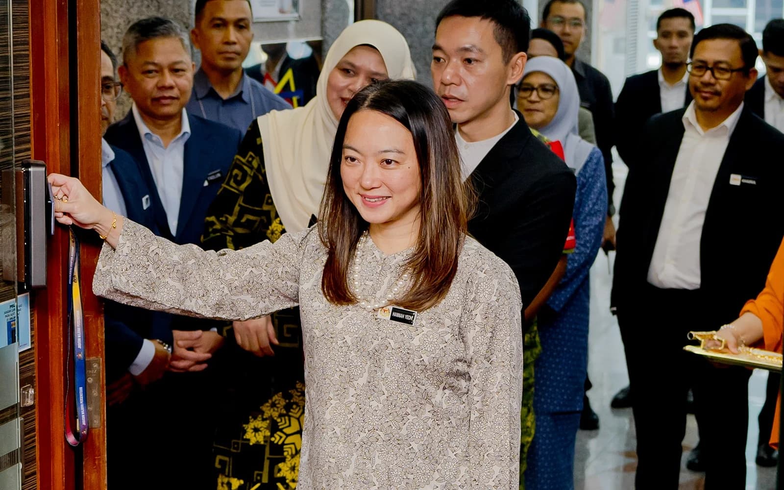 Cover Image for Race no barrier to fulfilling my duties, says Hannah