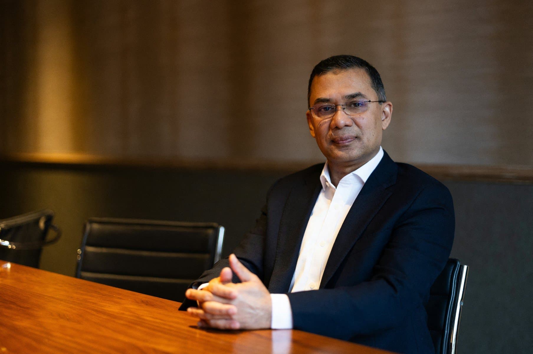 Cover Image for Prime minister hopeful Tarique Rahman arrives in Bangladesh