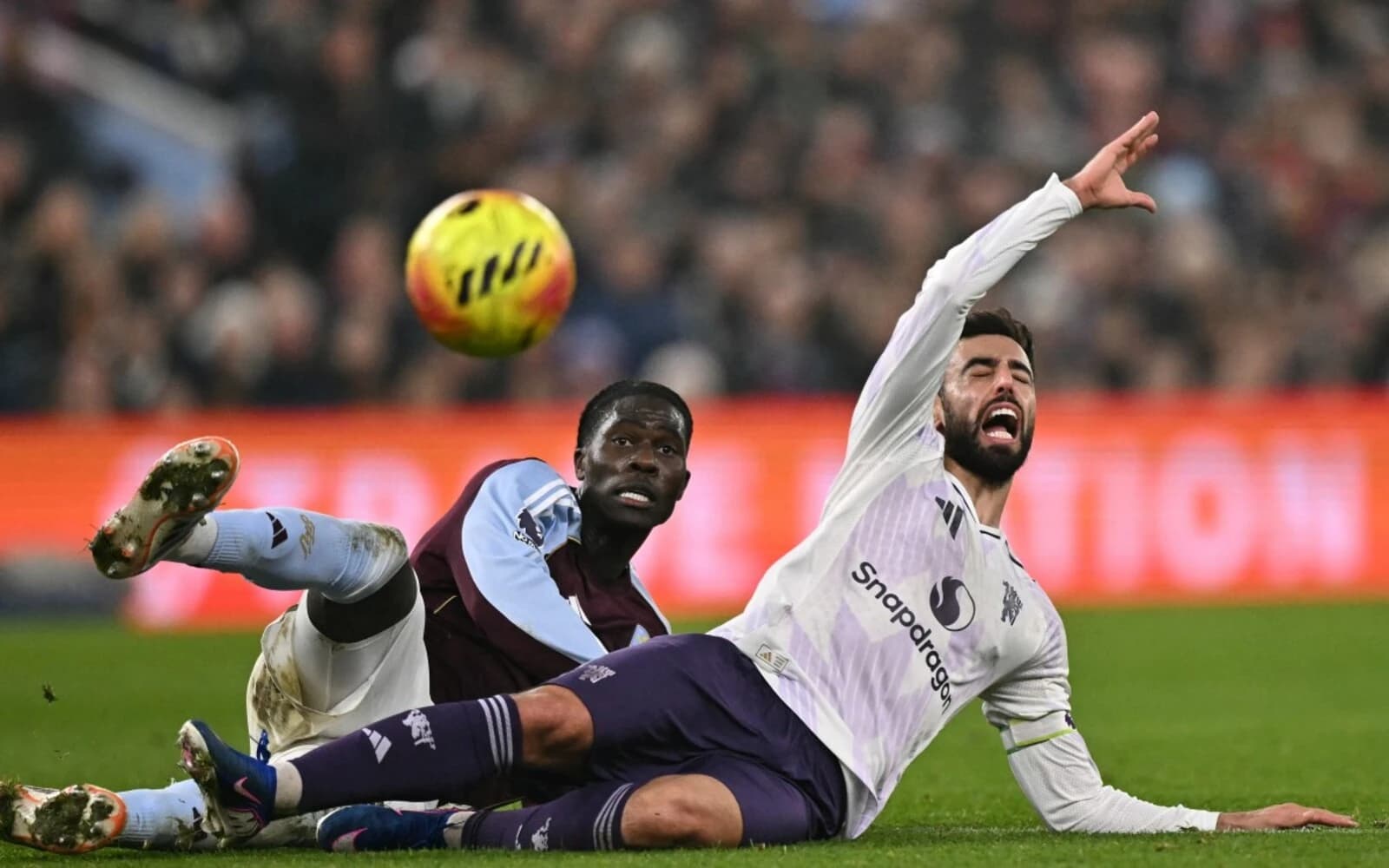 Cover Image for Man Utd’s Amorim says impossible to replace injured Fernandes, others must ‘step up’