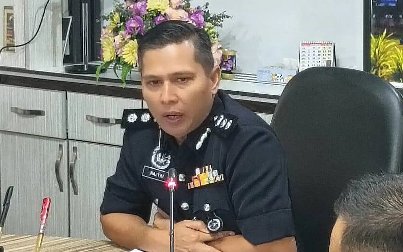 Cover Image for Senior citizen RM100,000 poorer after getting RM500 in ‘govt aid’