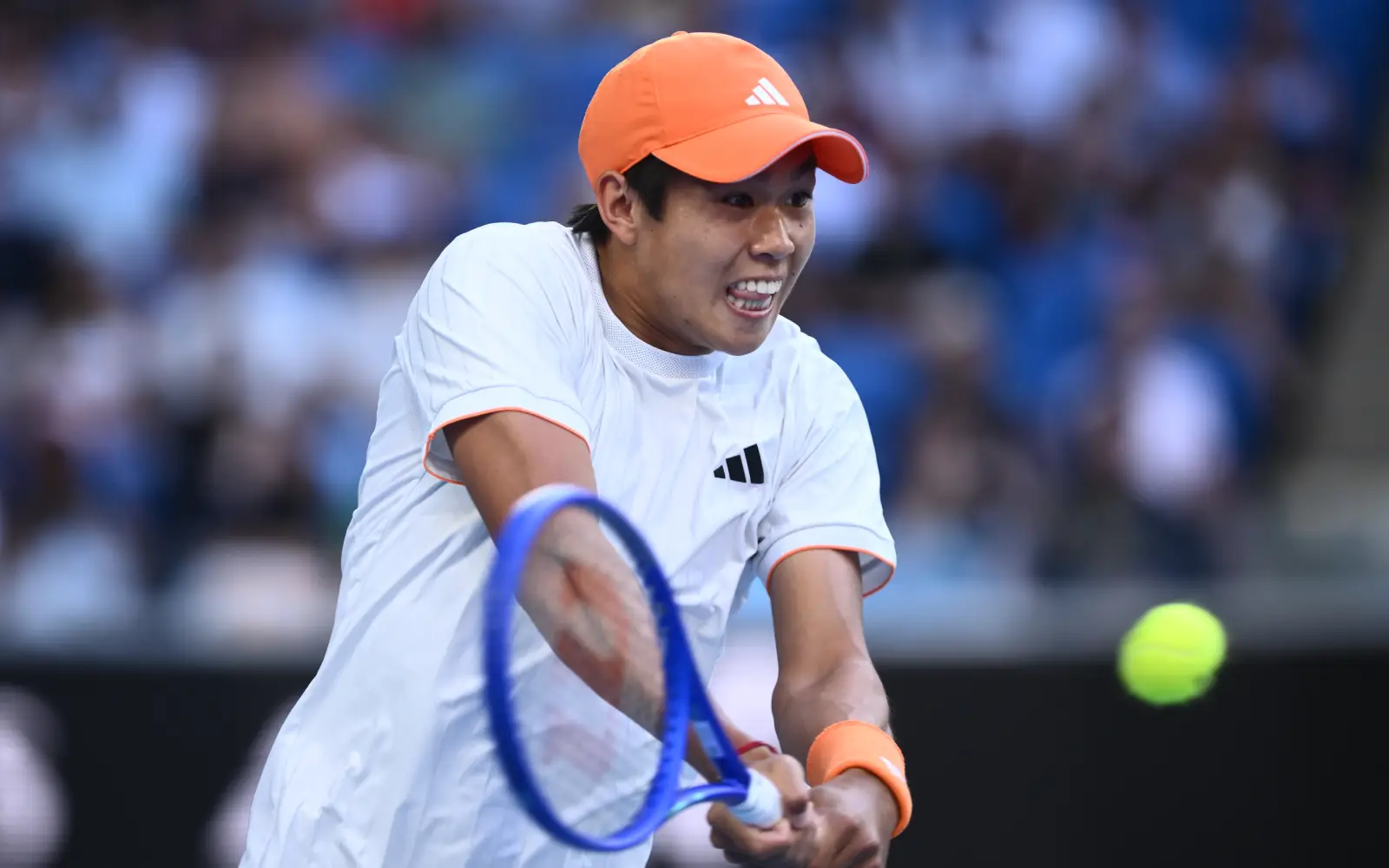 Cover Image for Tien upsets Medvedev again at Australian Open in straight-sets win