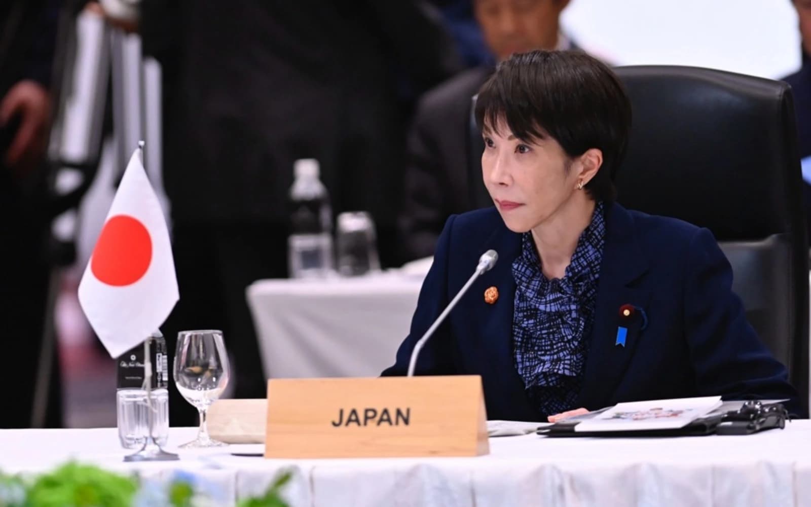 Cover Image for Japan PM’s tax giveaway roils markets, worries voters