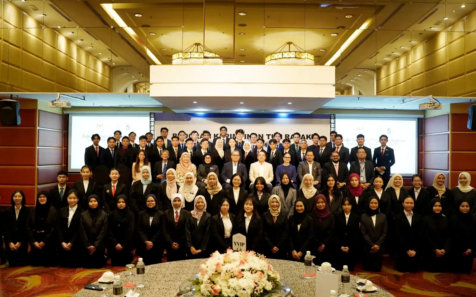 Cover Image for Yayasan Tun Razak terima RM100,000 untuk program pembangunan belia