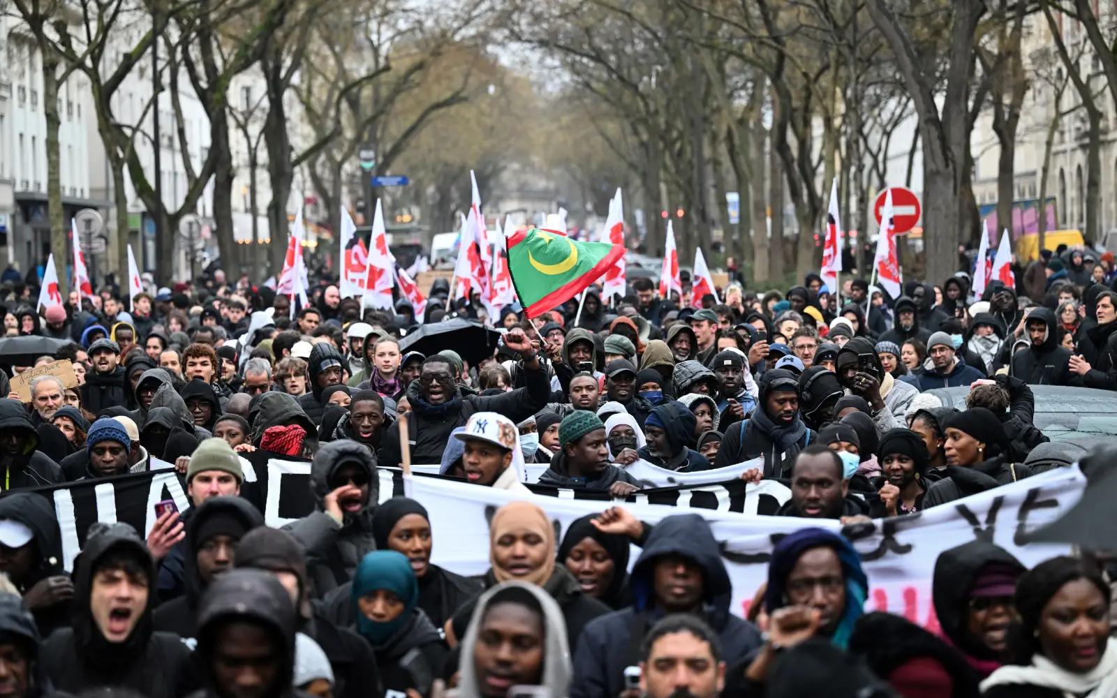 Cover Image for Thousands protest in Paris over death of migrant worker