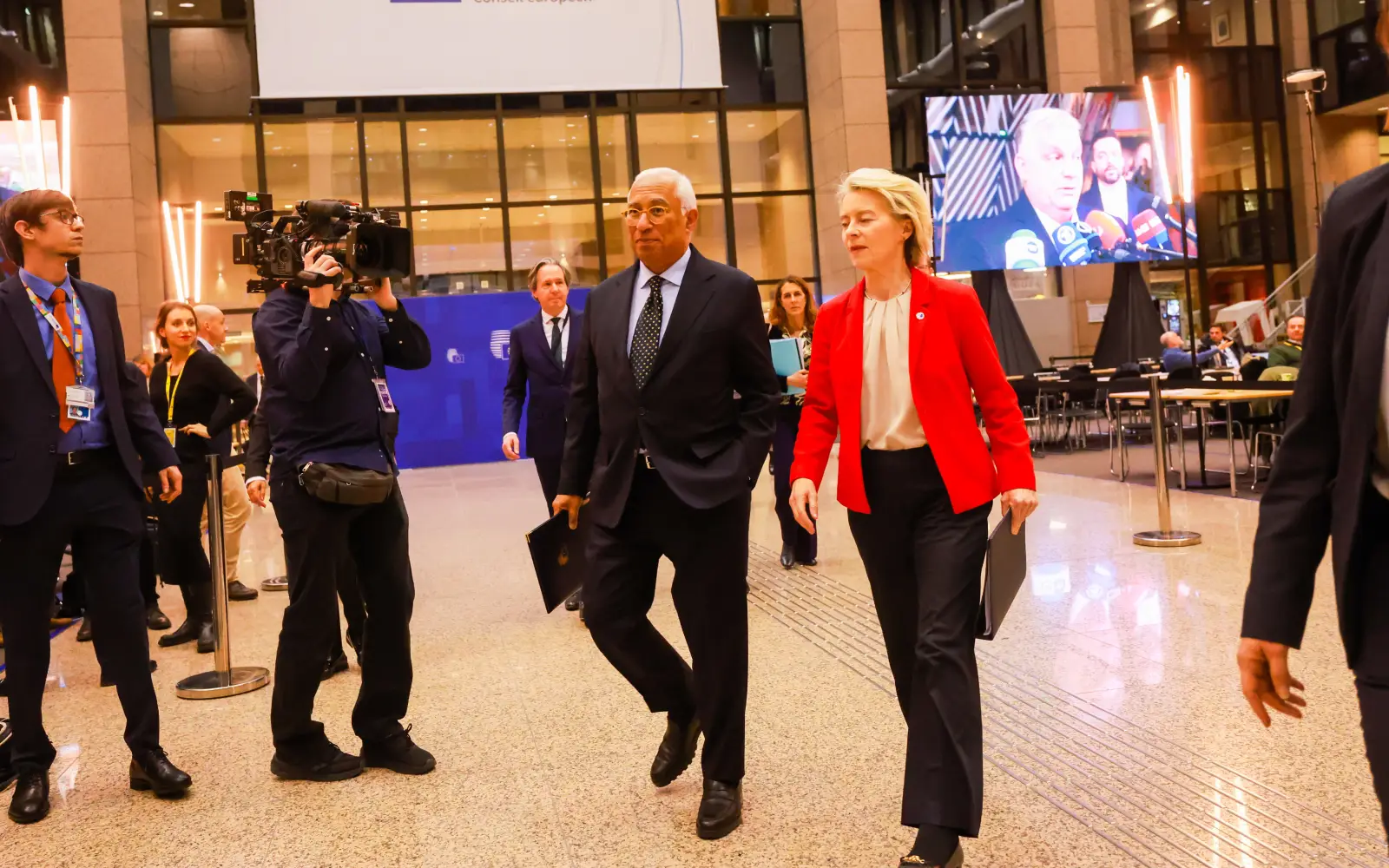 Cover Image for EU council president arrives in India to seal trade pact