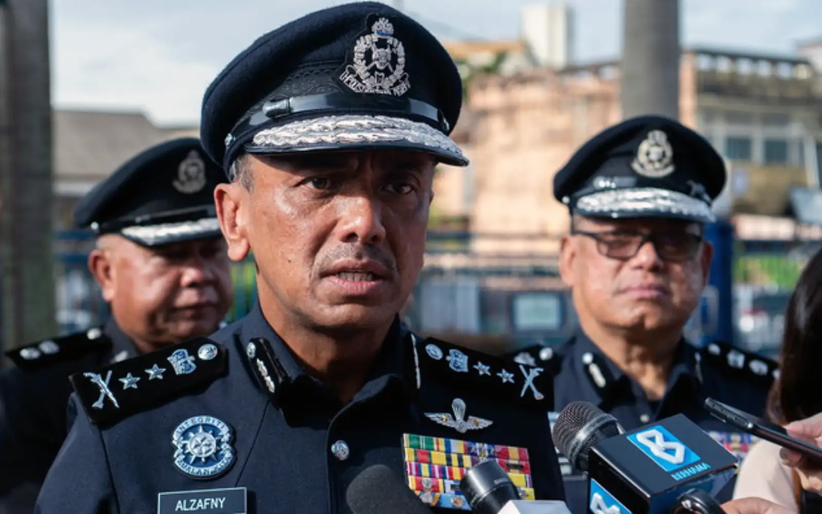 Cover Image for 2 rakan bawa syabu RM1.5 juta ditahan di lebuh raya