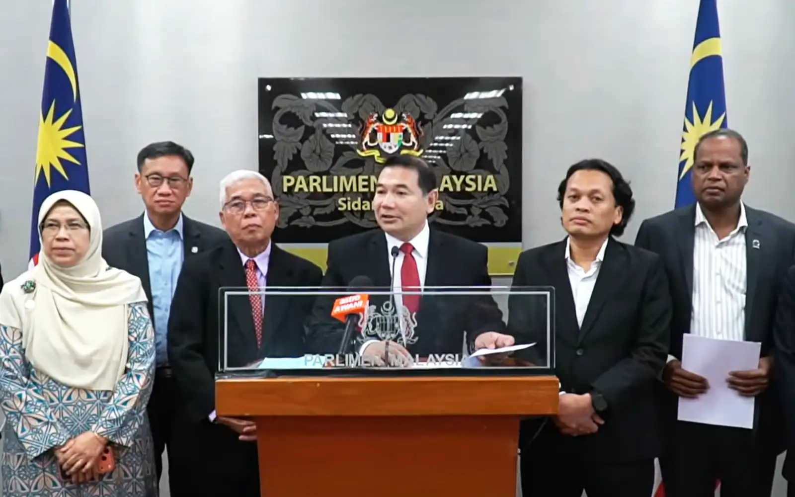 Cover Image for Refer AG-PP separation bill to select committee, say 10 PKR MPs